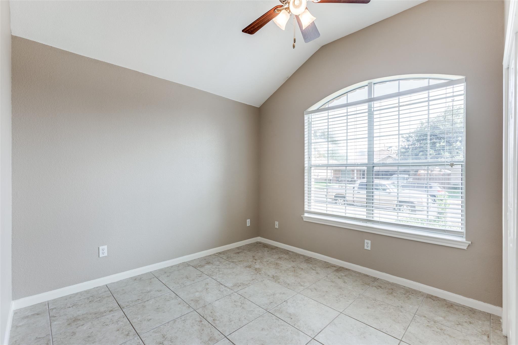 410 S River Crossing Trl, Round Rock, TX 78665