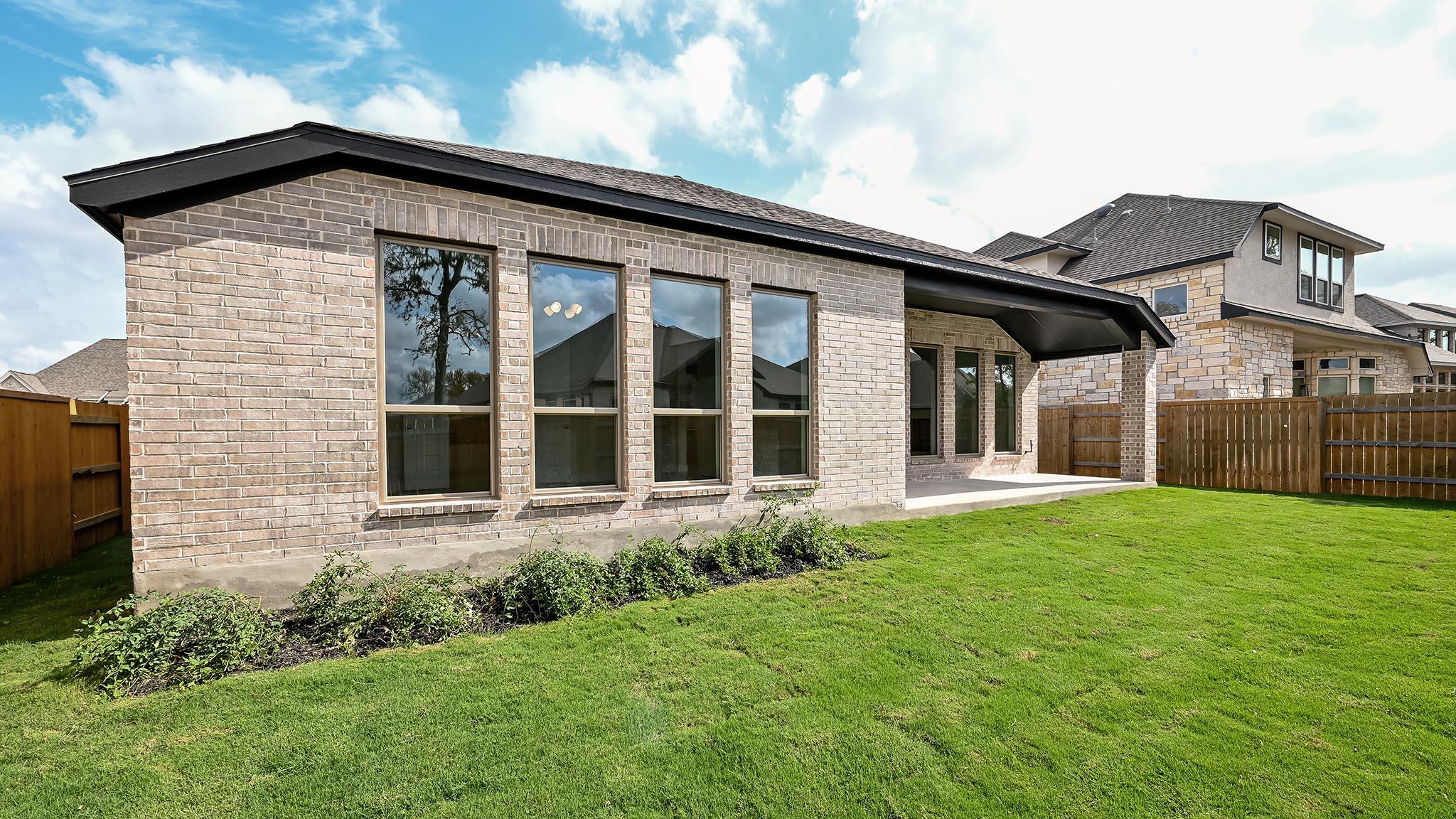 136 Brewer St, Kyle, TX 78640