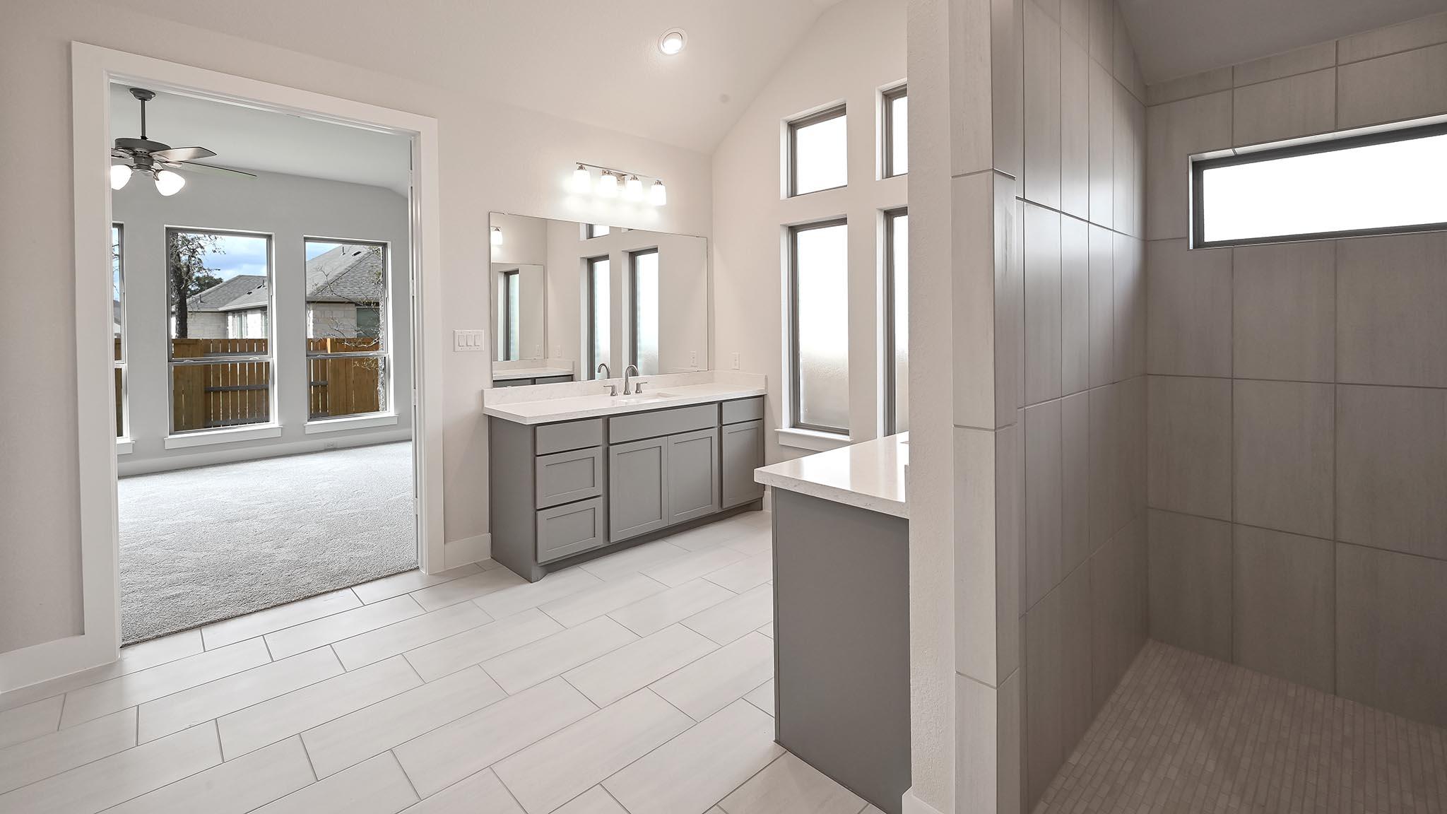 136 Brewer St, Kyle, TX 78640