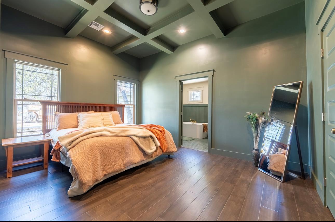 701 S Vandeveer St, Burnet, TX 78611