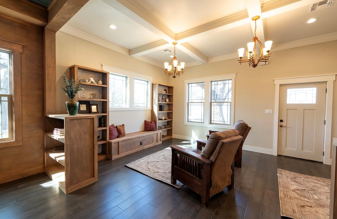 701 S Vandeveer St, Burnet, TX 78611