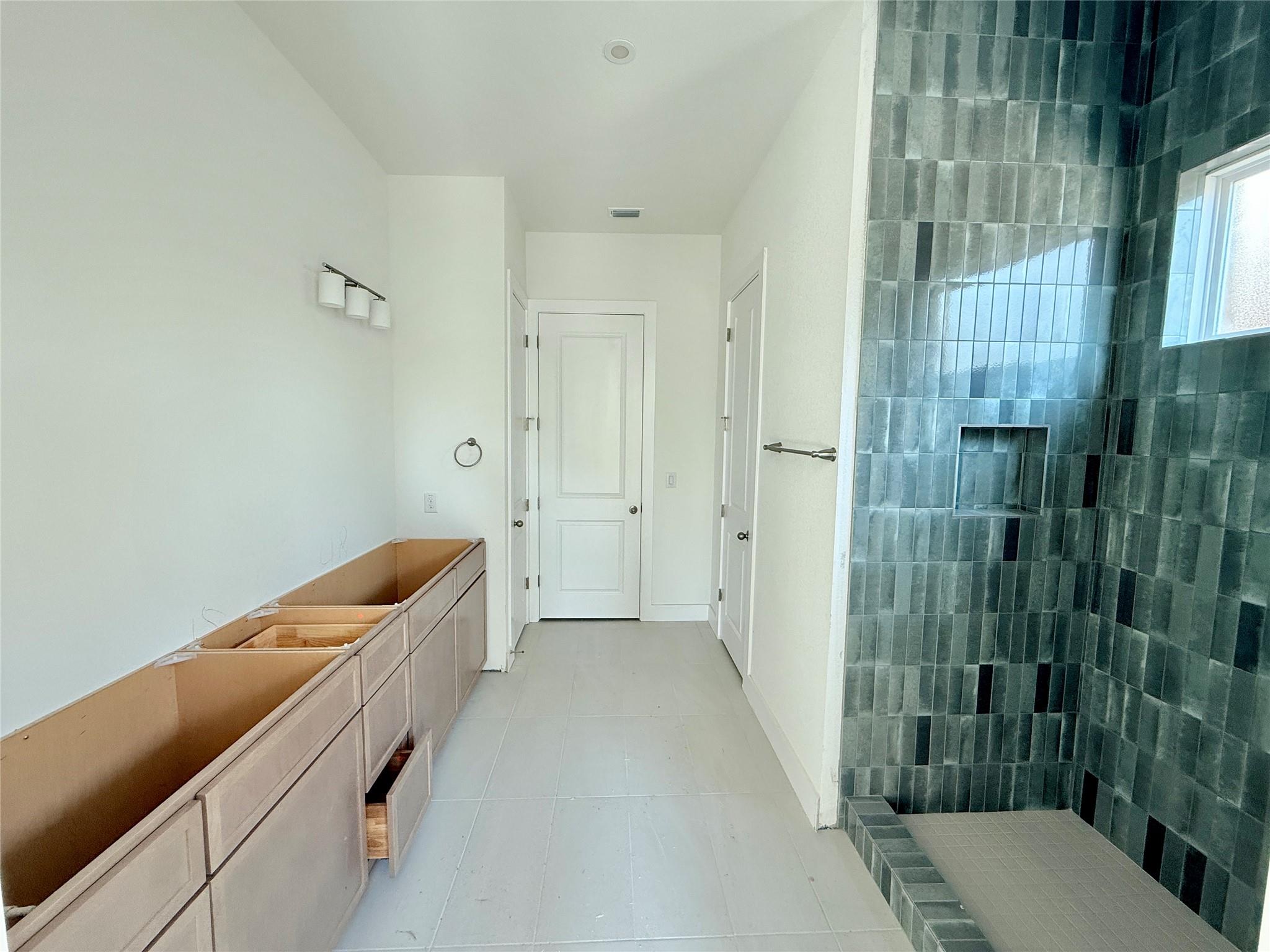 206 San Saba Dr, Buda, TX 78610