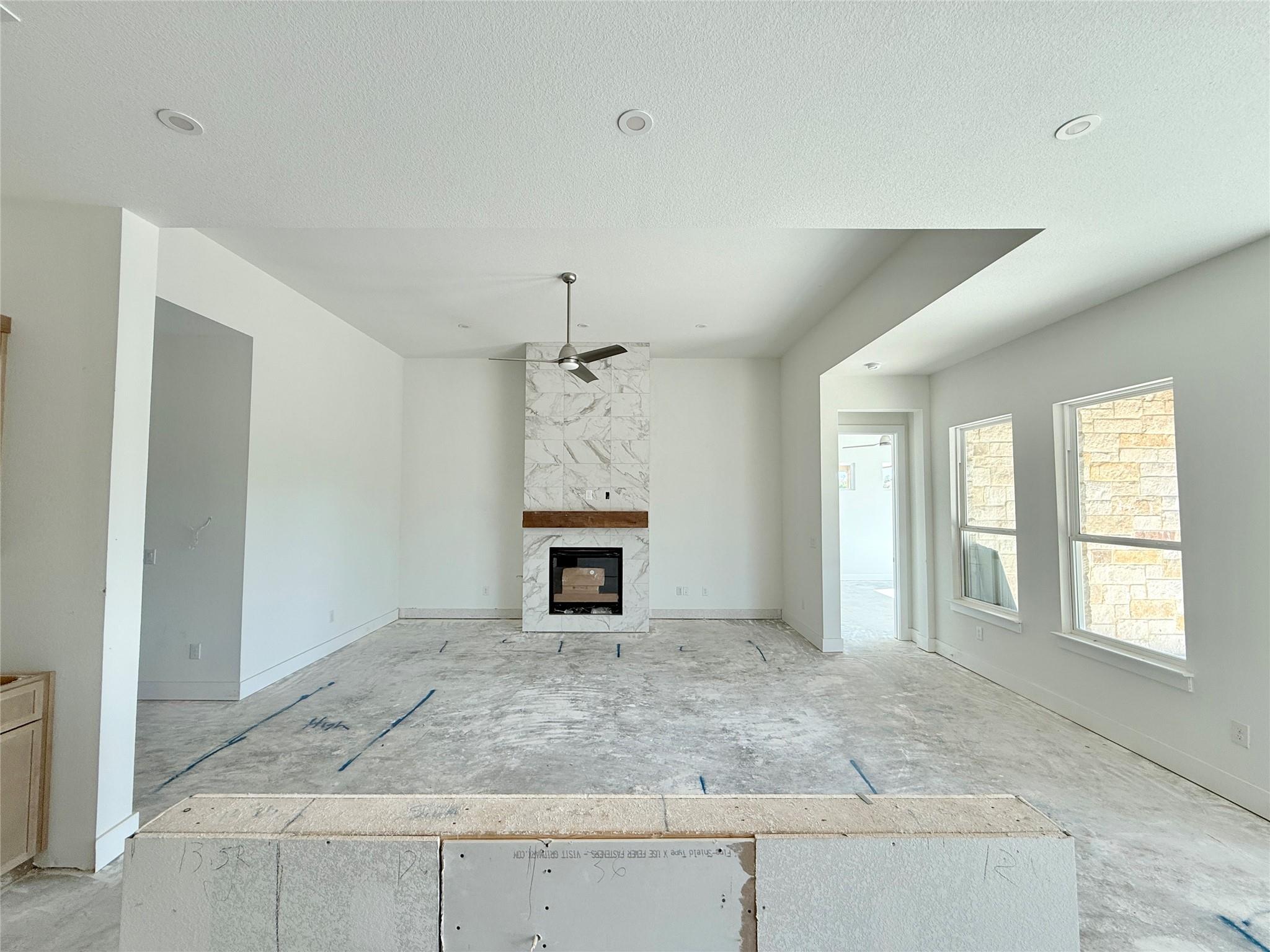 206 San Saba Dr, Buda, TX 78610