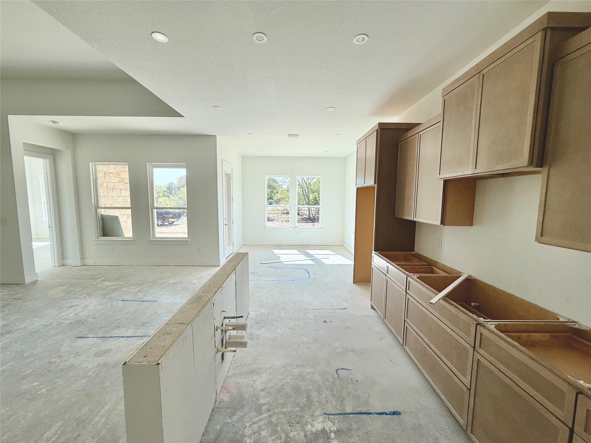 206 San Saba Dr, Buda, TX 78610