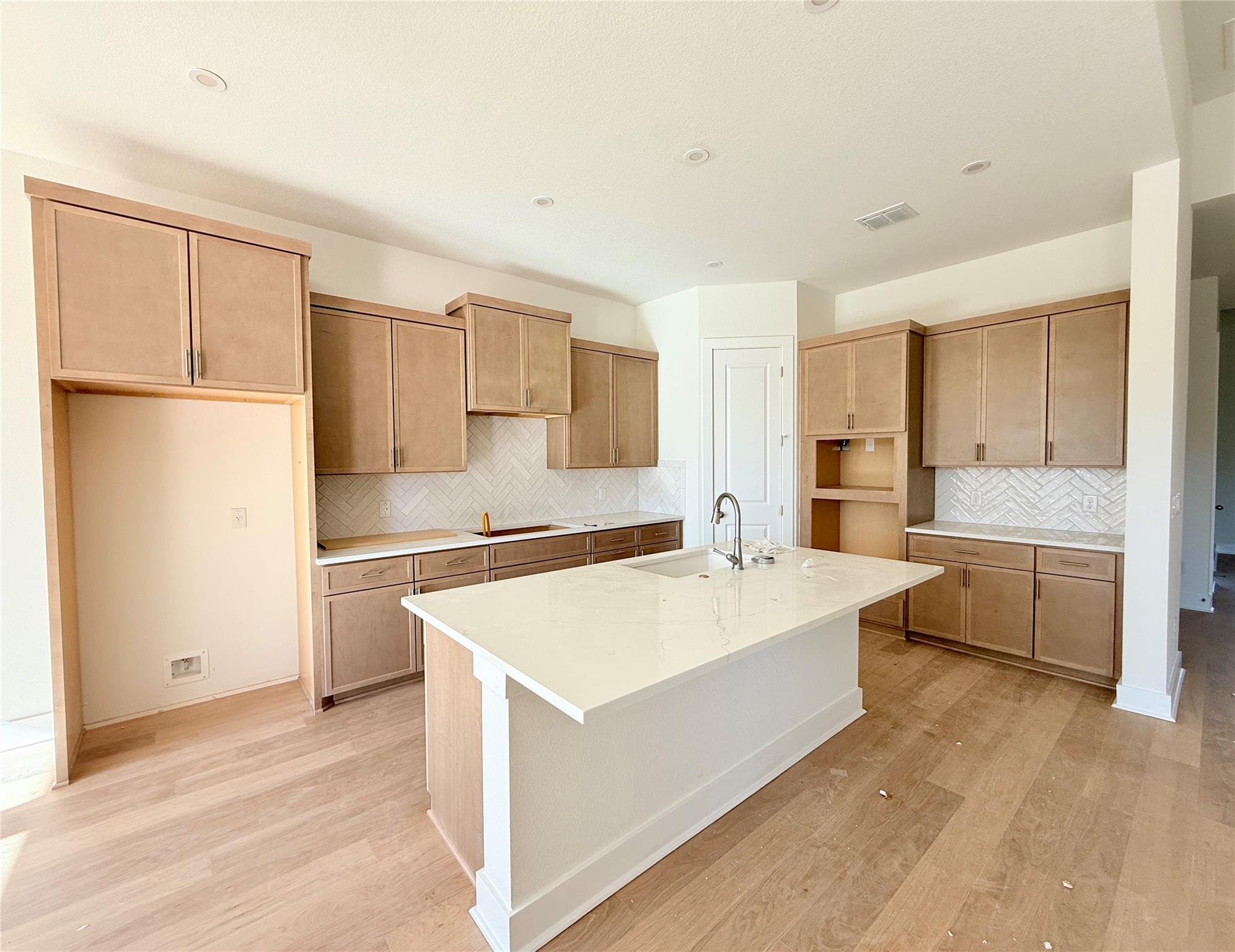 206 San Saba Dr, Buda, TX 78610