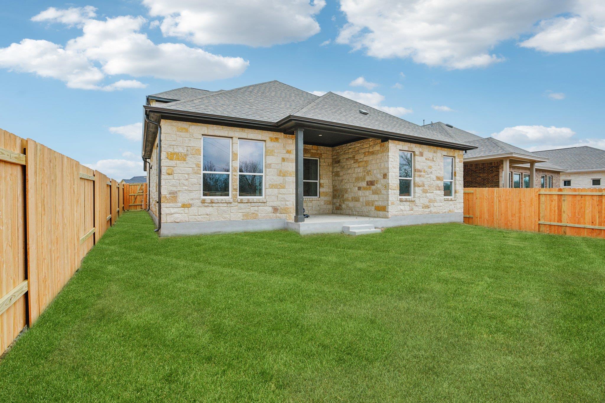 206 San Saba Dr, Buda, TX 78610