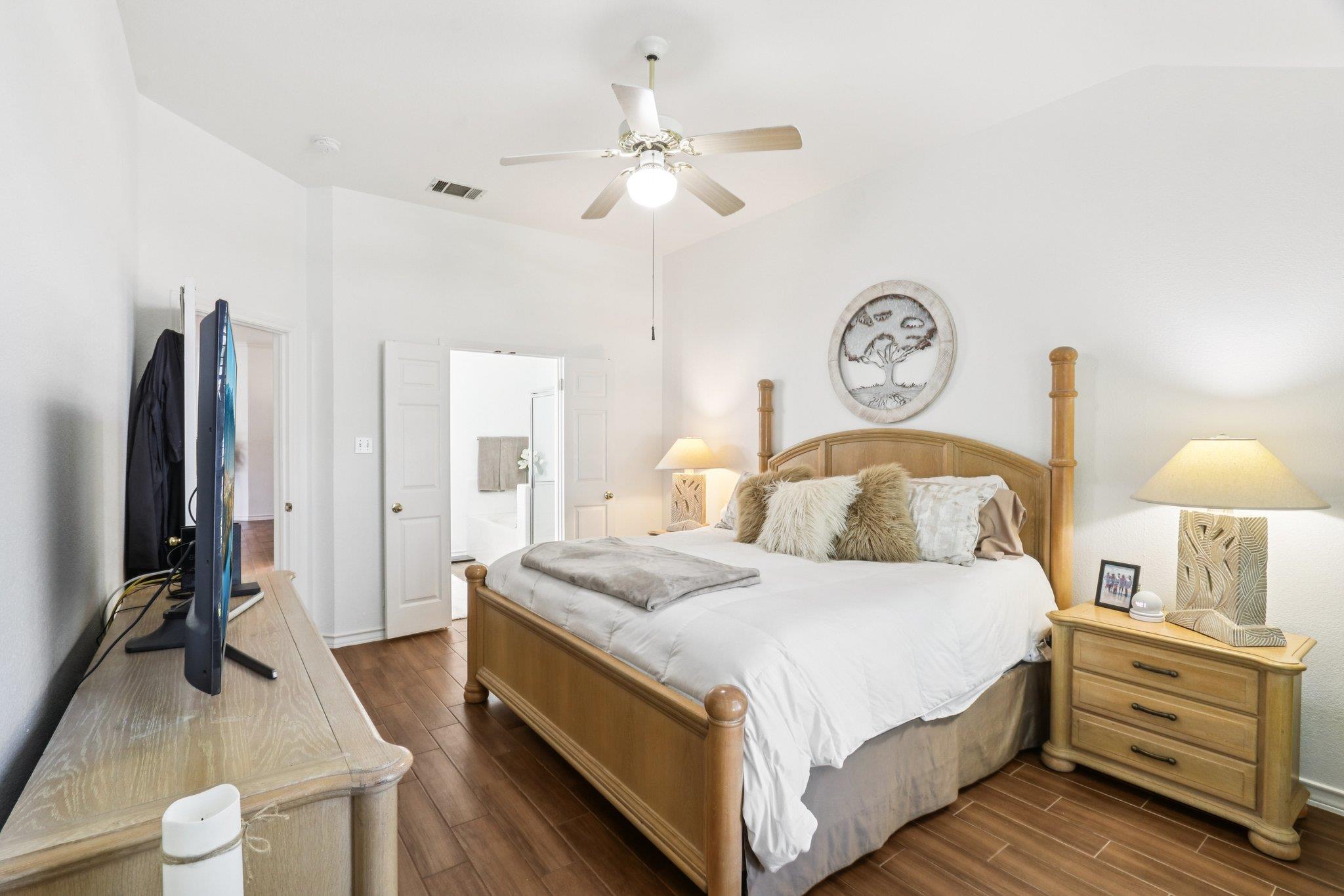 201 Sailmaster St, Lakeway, TX 78734