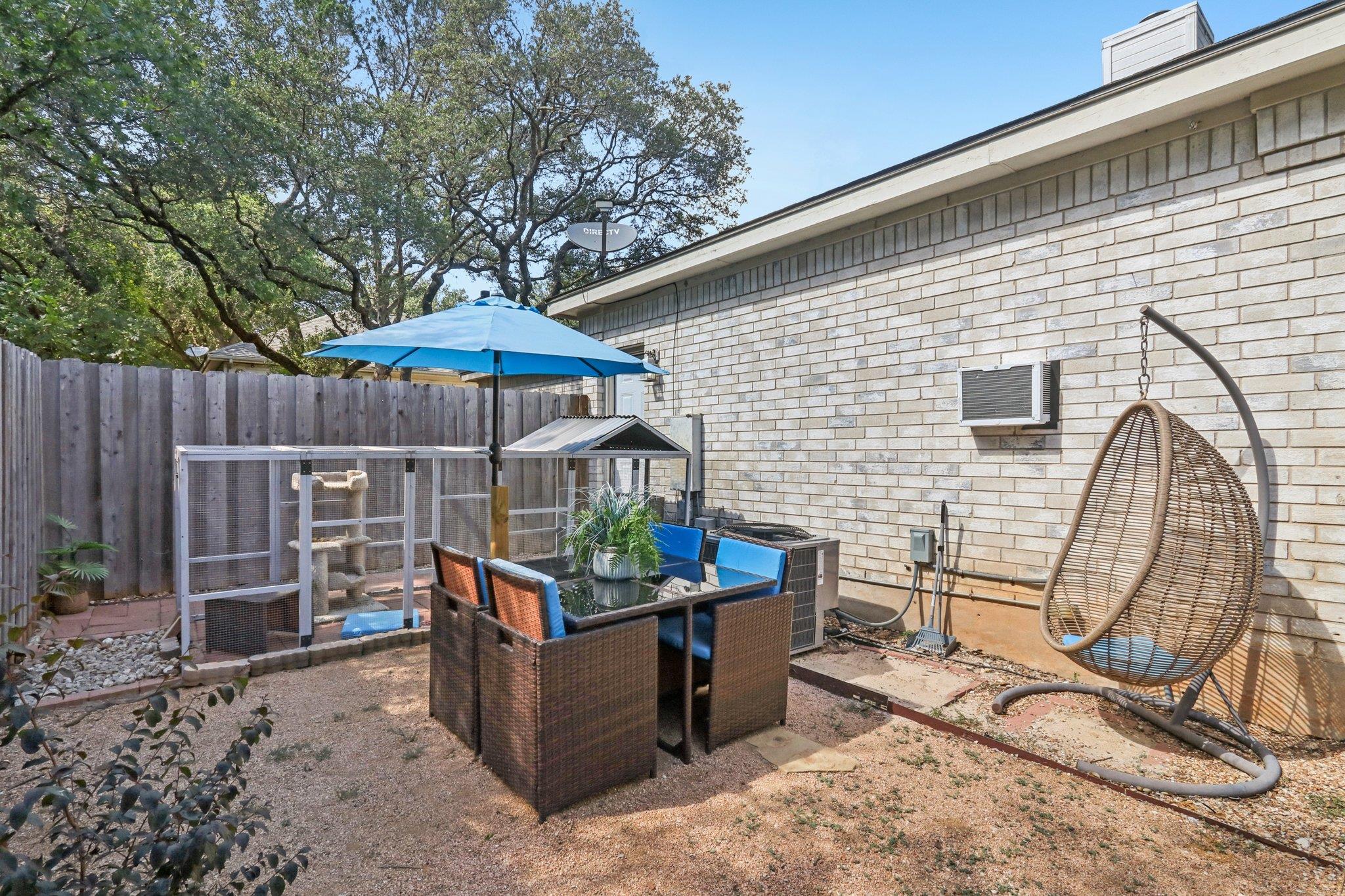 201 Sailmaster St, Lakeway, TX 78734