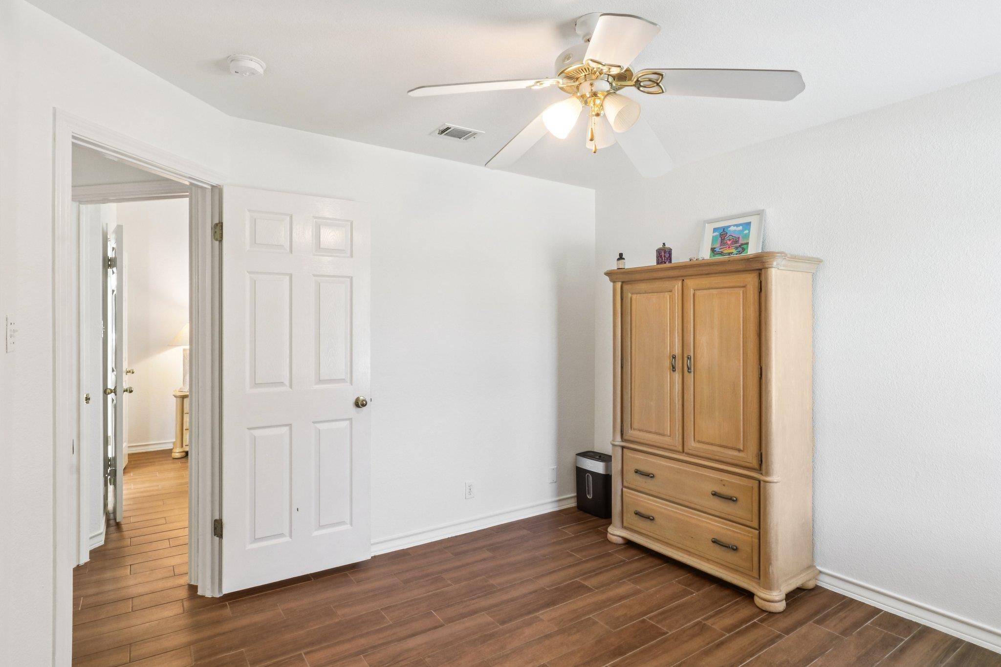 201 Sailmaster St, Lakeway, TX 78734
