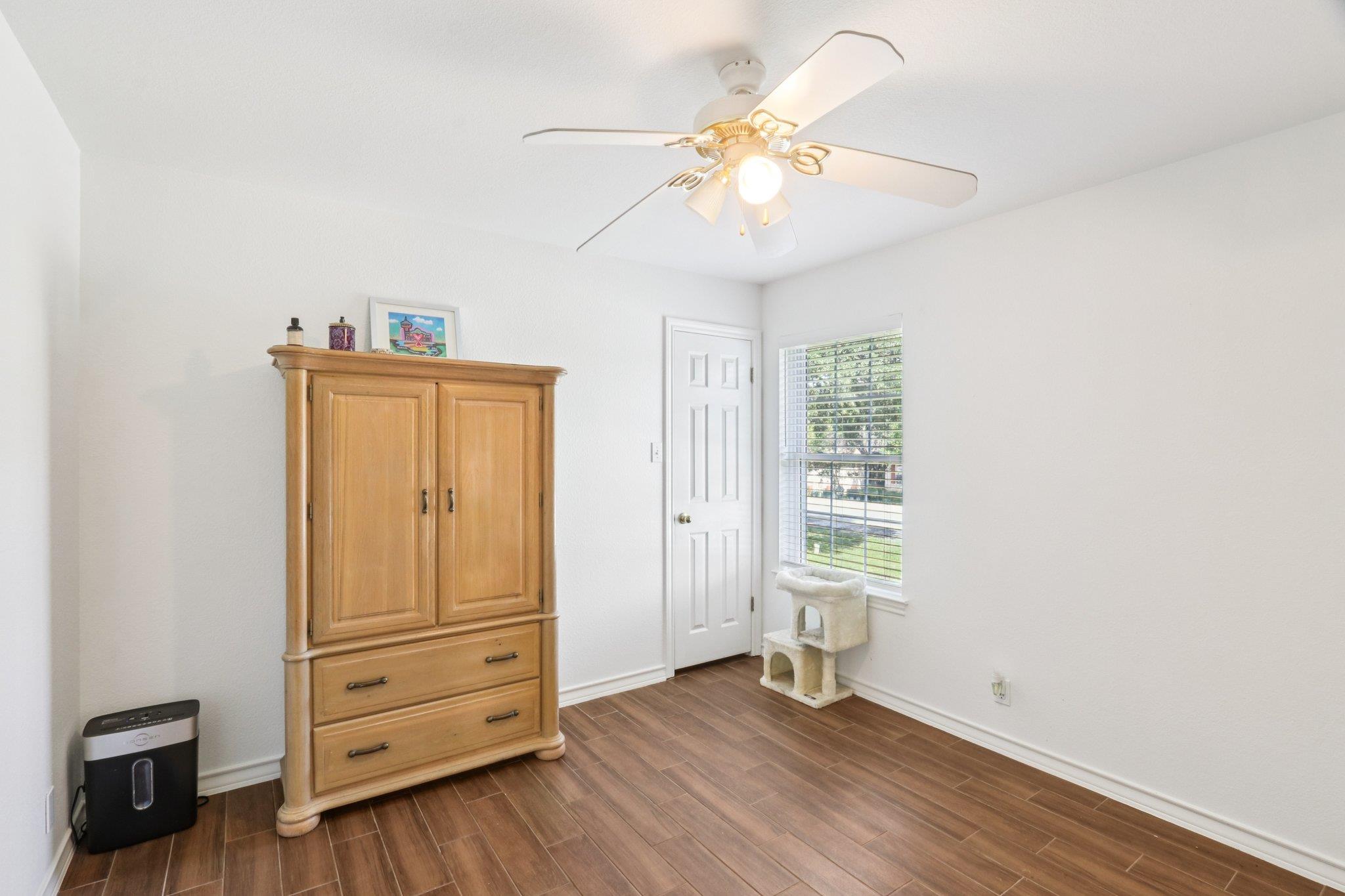 201 Sailmaster St, Lakeway, TX 78734