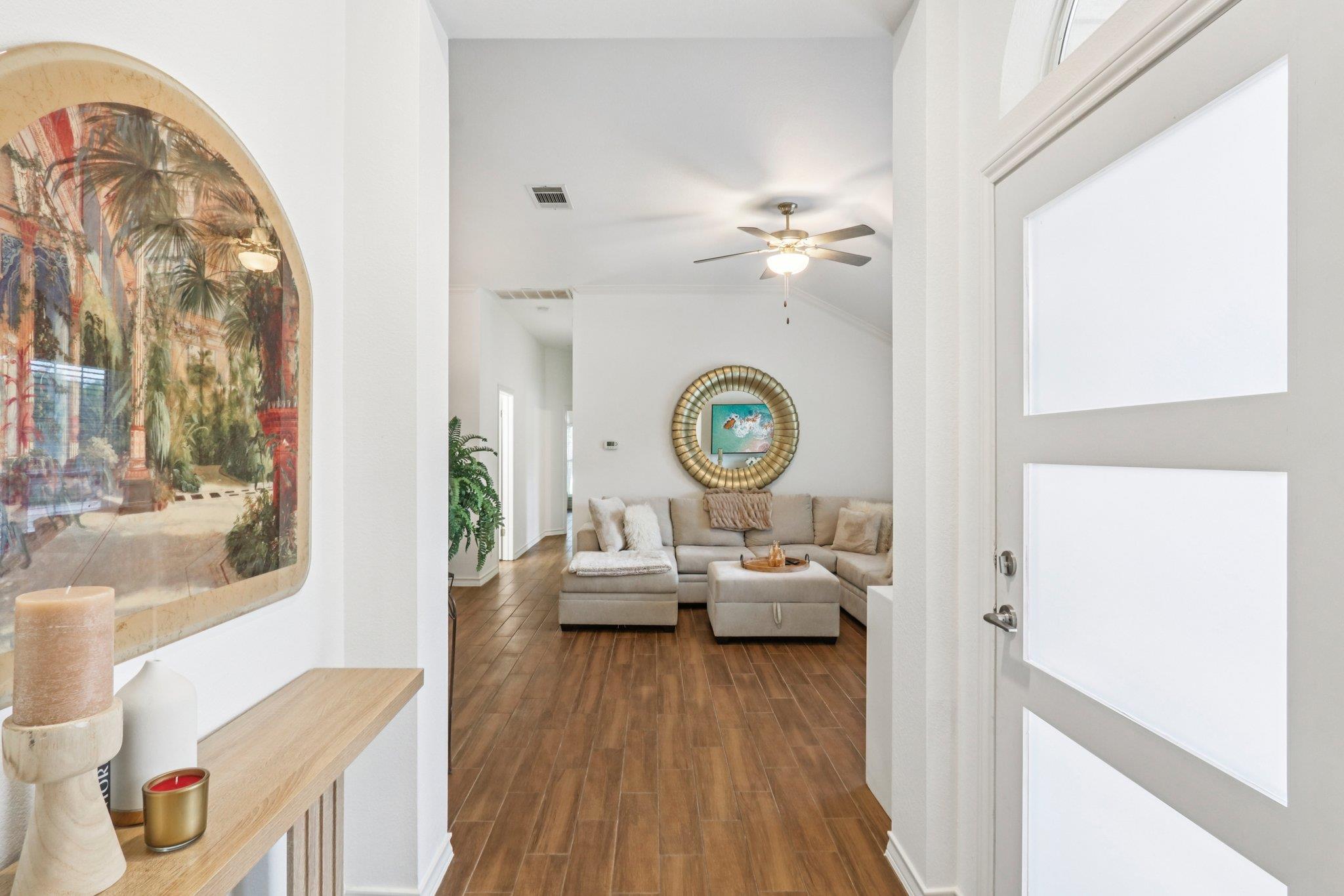 201 Sailmaster St, Lakeway, TX 78734