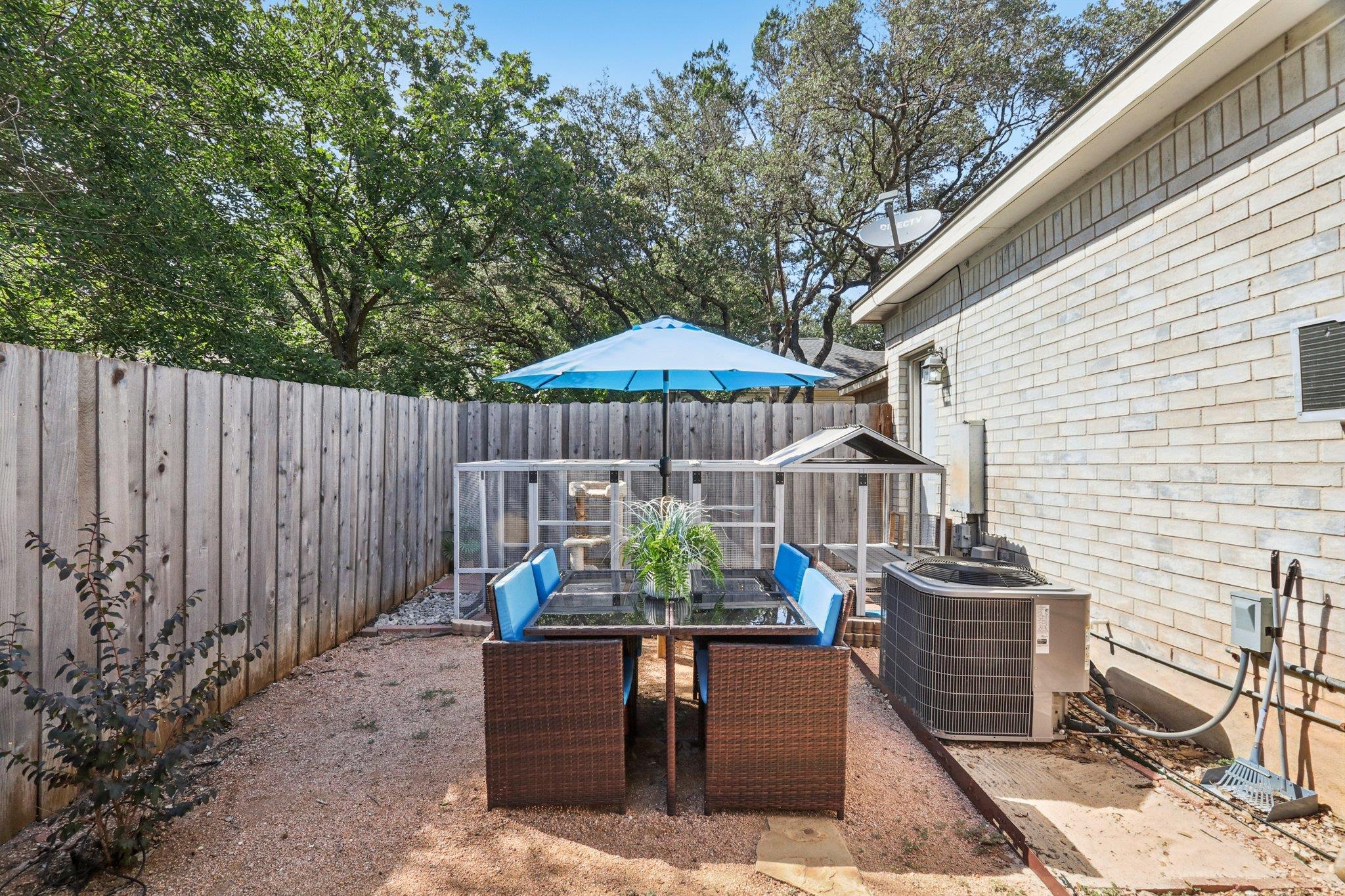 201 Sailmaster St, Lakeway, TX 78734