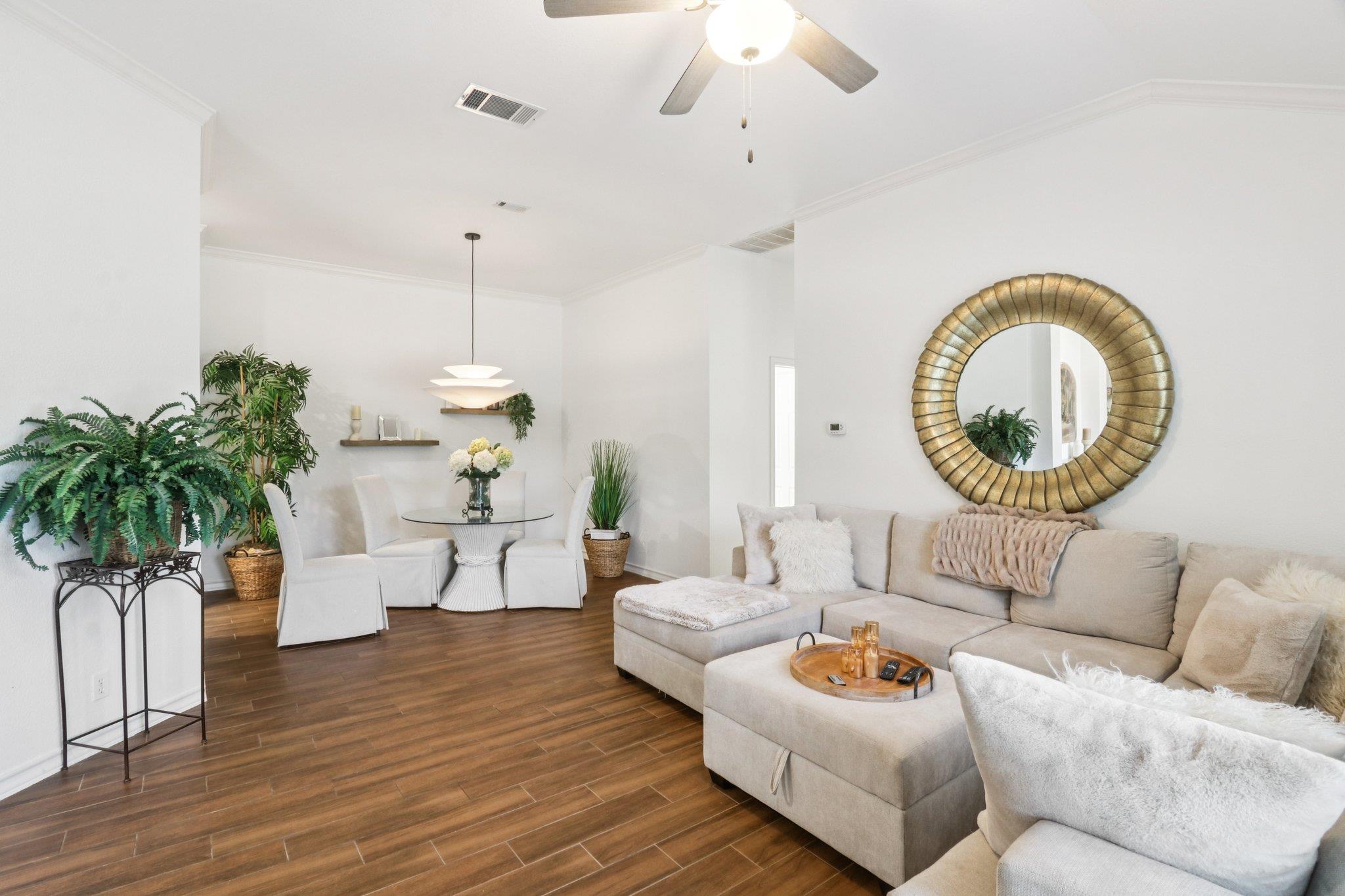 201 Sailmaster St, Lakeway, TX 78734