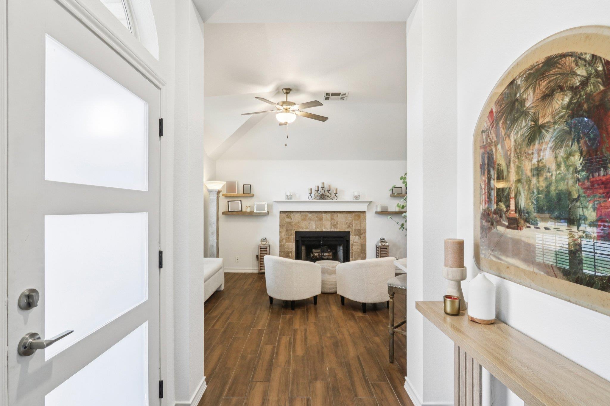 201 Sailmaster St, Lakeway, TX 78734