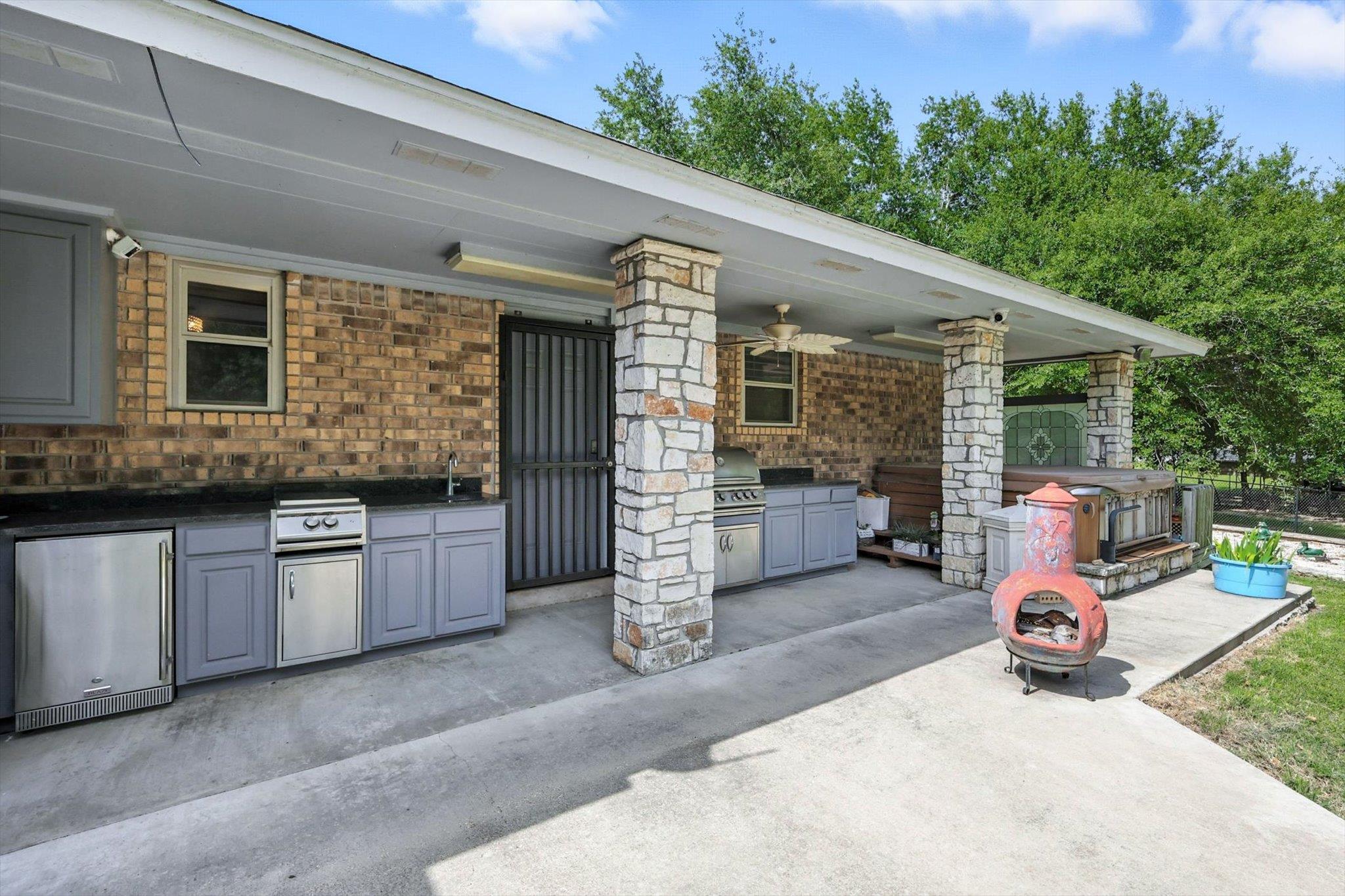 827 Lcr 894, Jewett, TX 75846