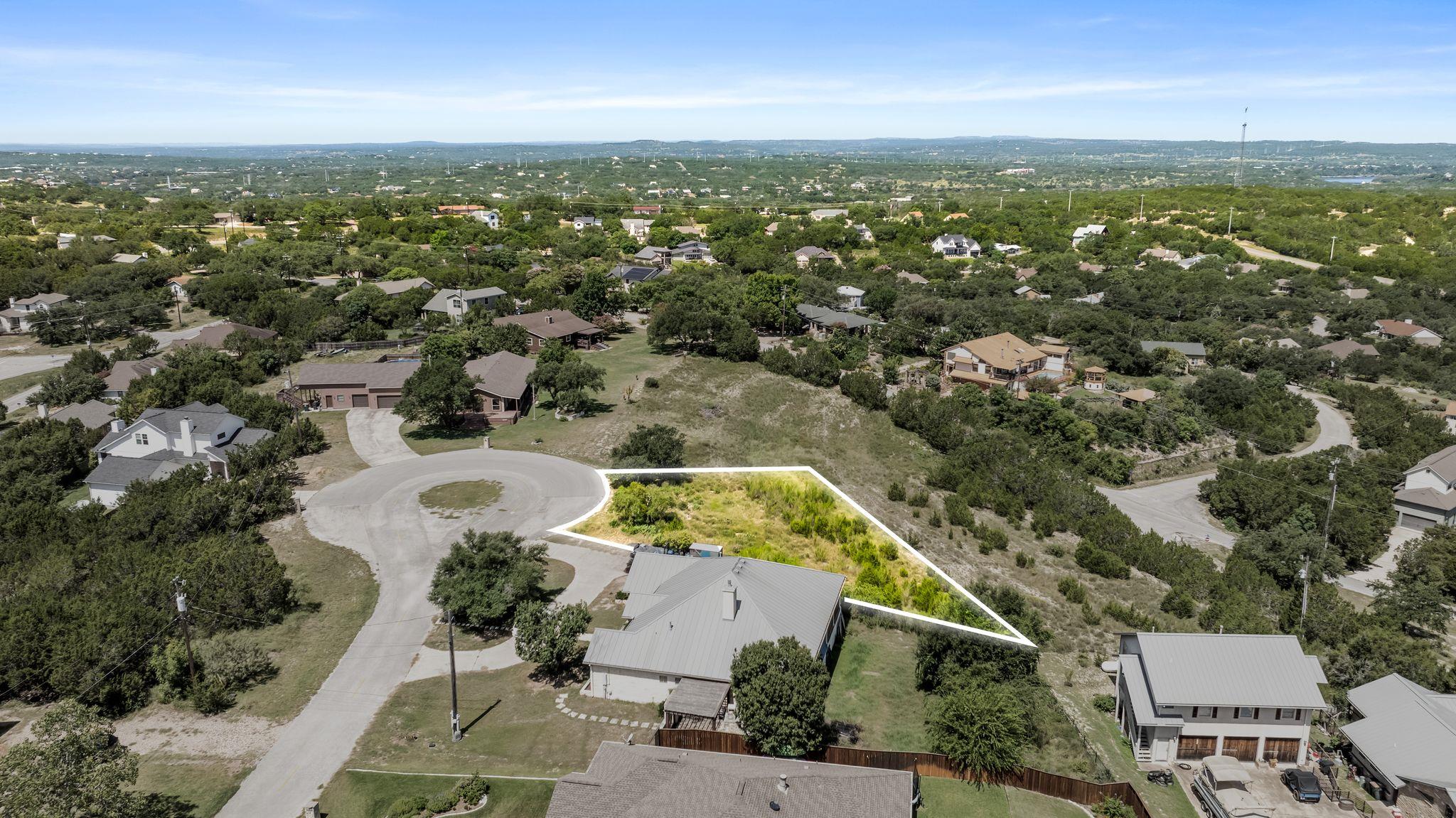 22400 Neilston Dr, Spicewood, TX 78669