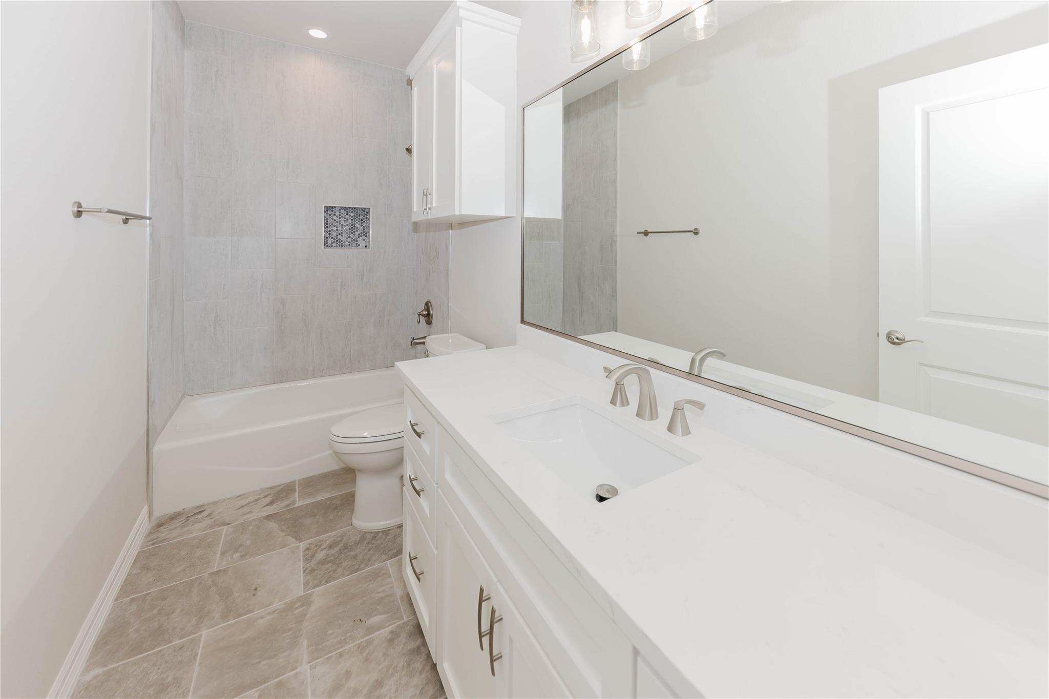 122 W Kikipua Ln, Bastrop, TX 78602