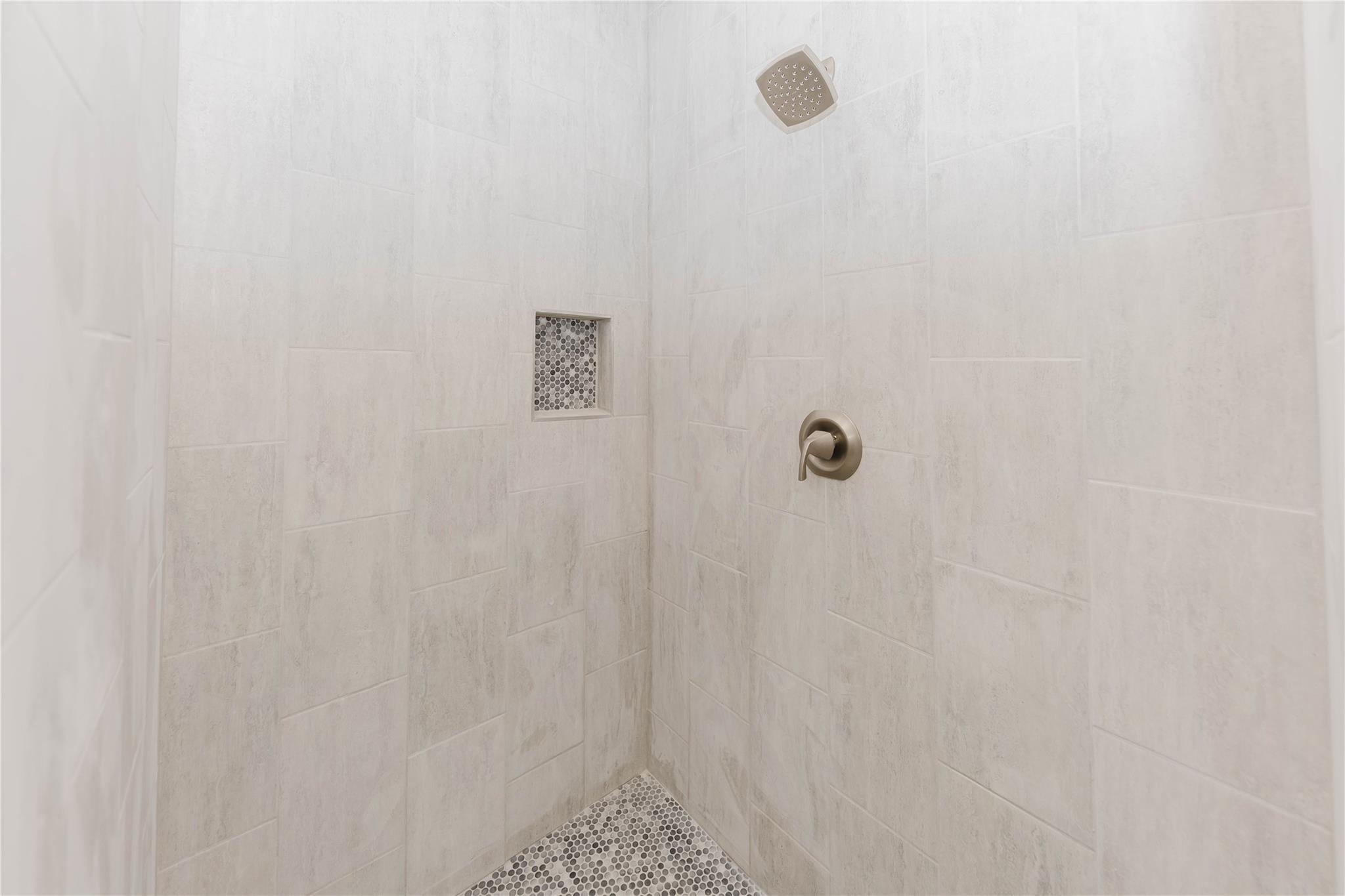 122 W Kikipua Ln, Bastrop, TX 78602