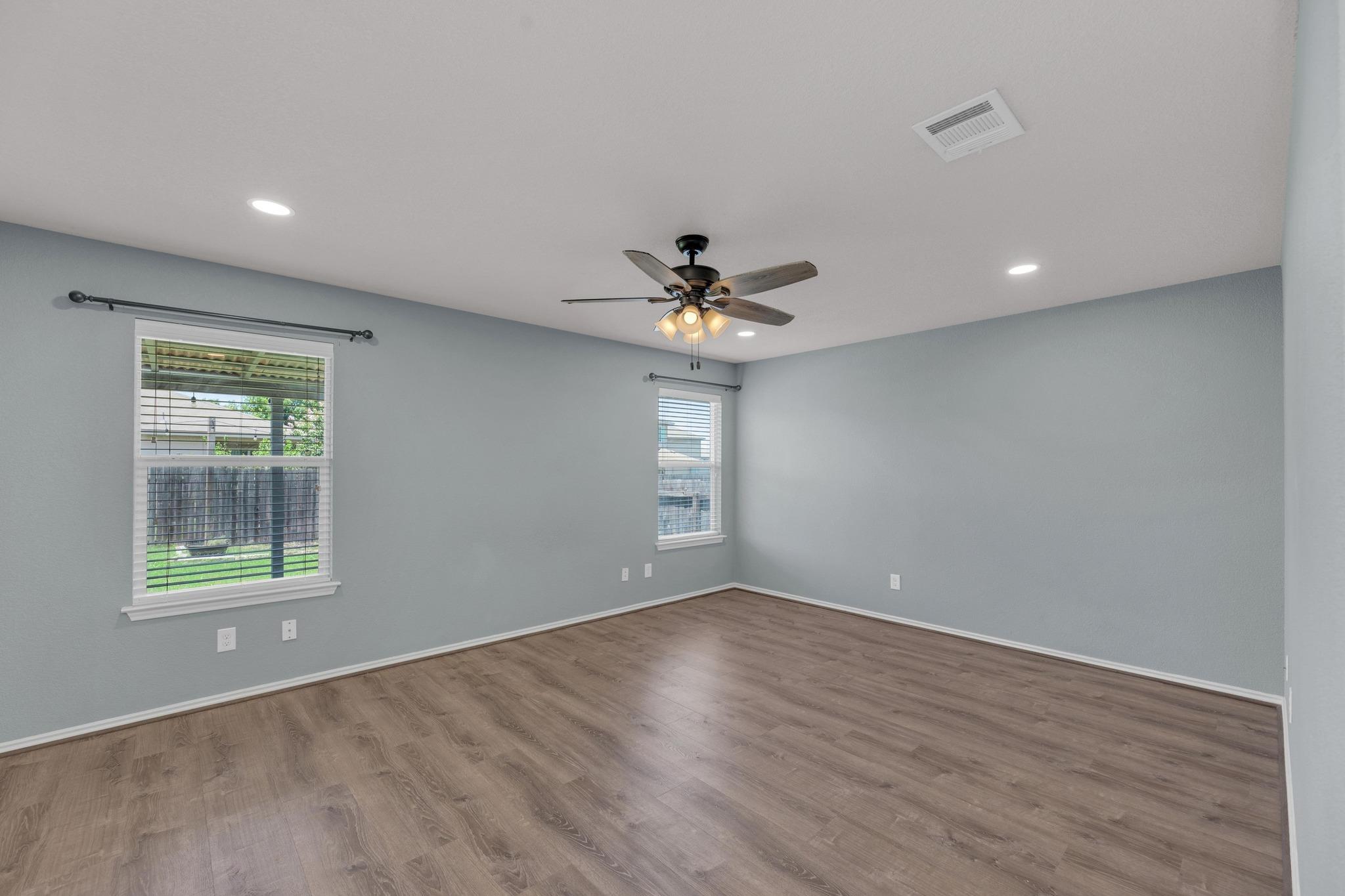 310 Baldwin St, Hutto, TX 78634