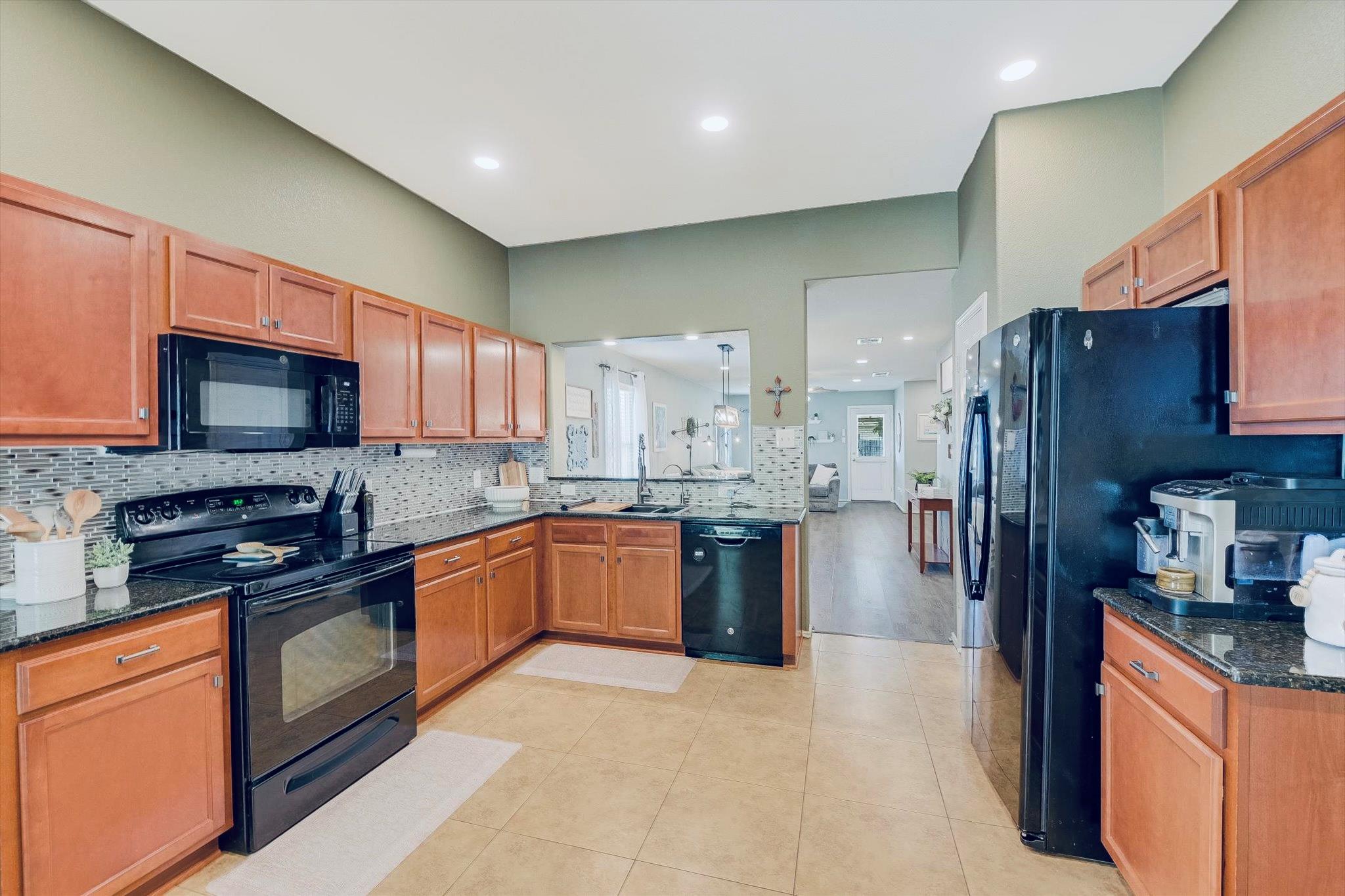 310 Baldwin St, Hutto, TX 78634