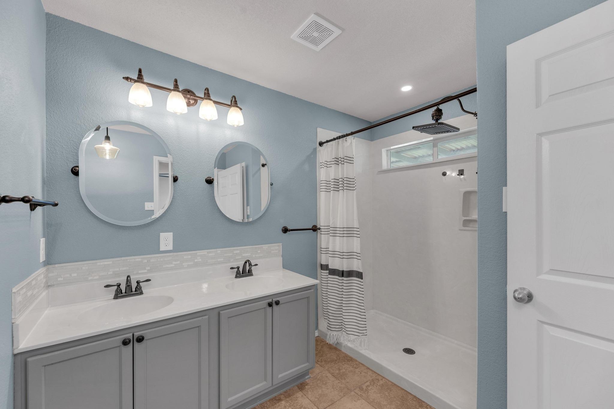 310 Baldwin St, Hutto, TX 78634