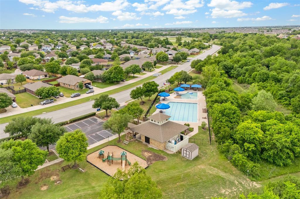 310 Baldwin St, Hutto, TX 78634