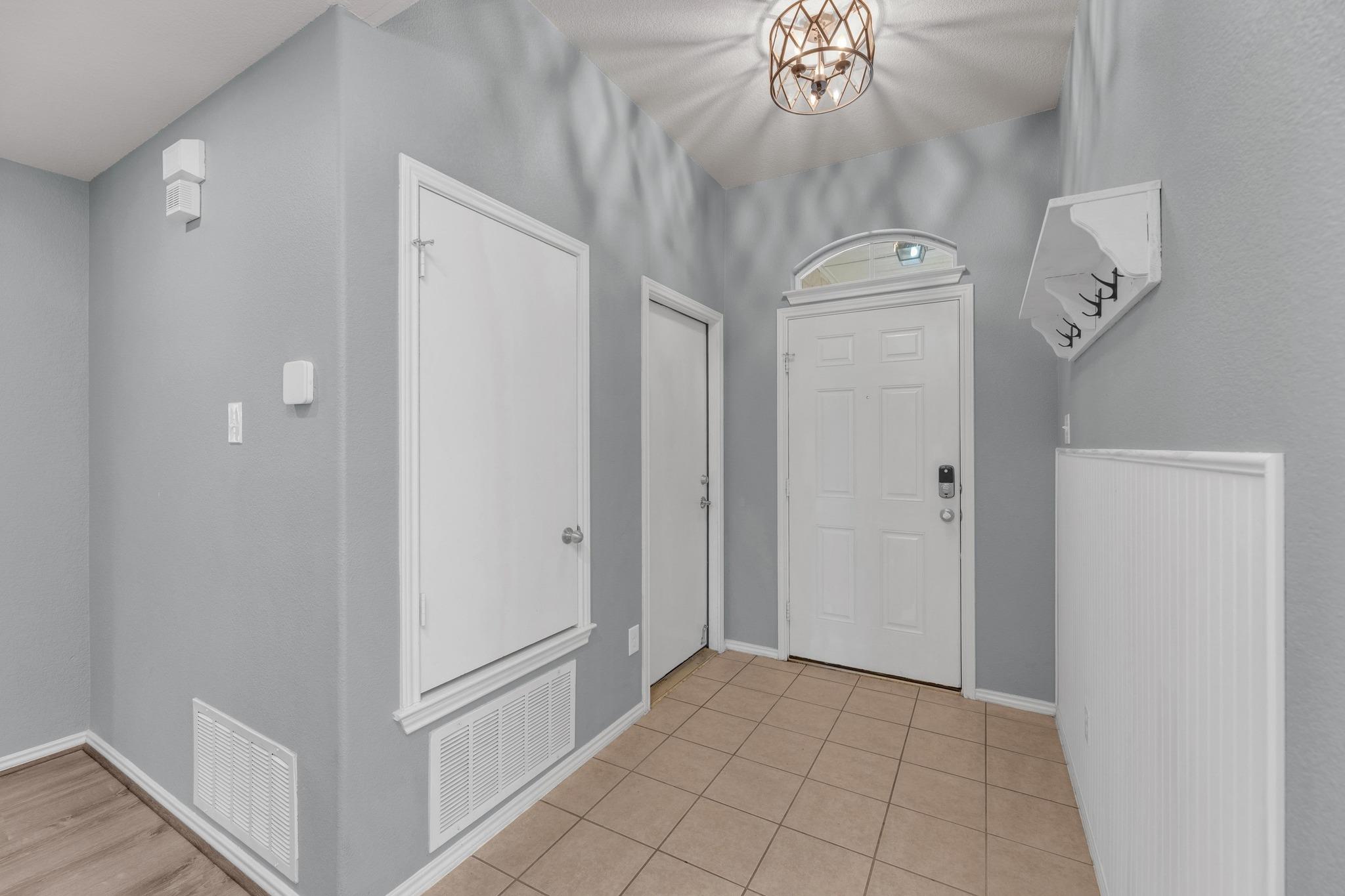 310 Baldwin St, Hutto, TX 78634