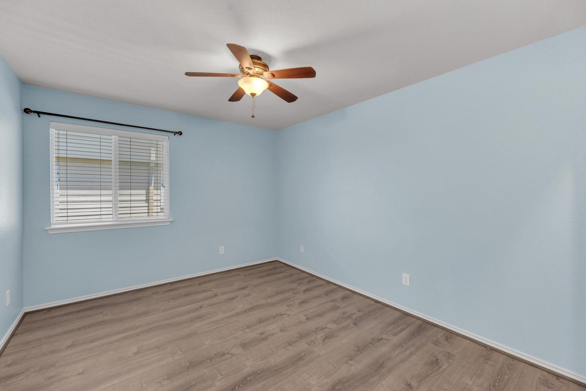 310 Baldwin St, Hutto, TX 78634