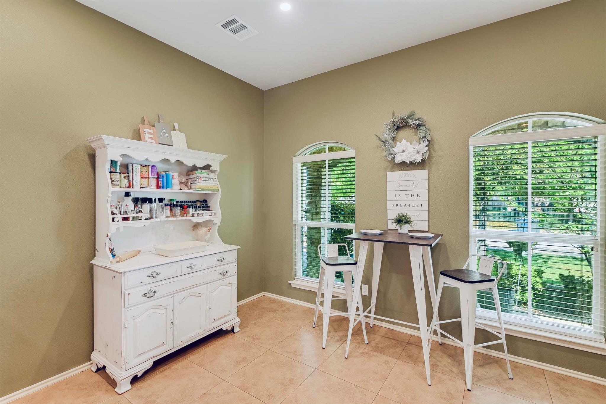 310 Baldwin St, Hutto, TX 78634