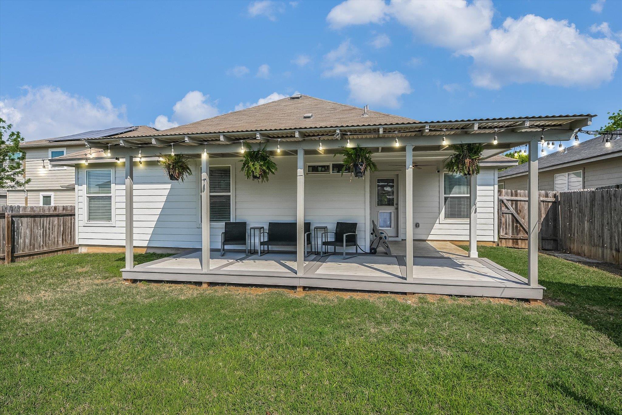 310 Baldwin St, Hutto, TX 78634