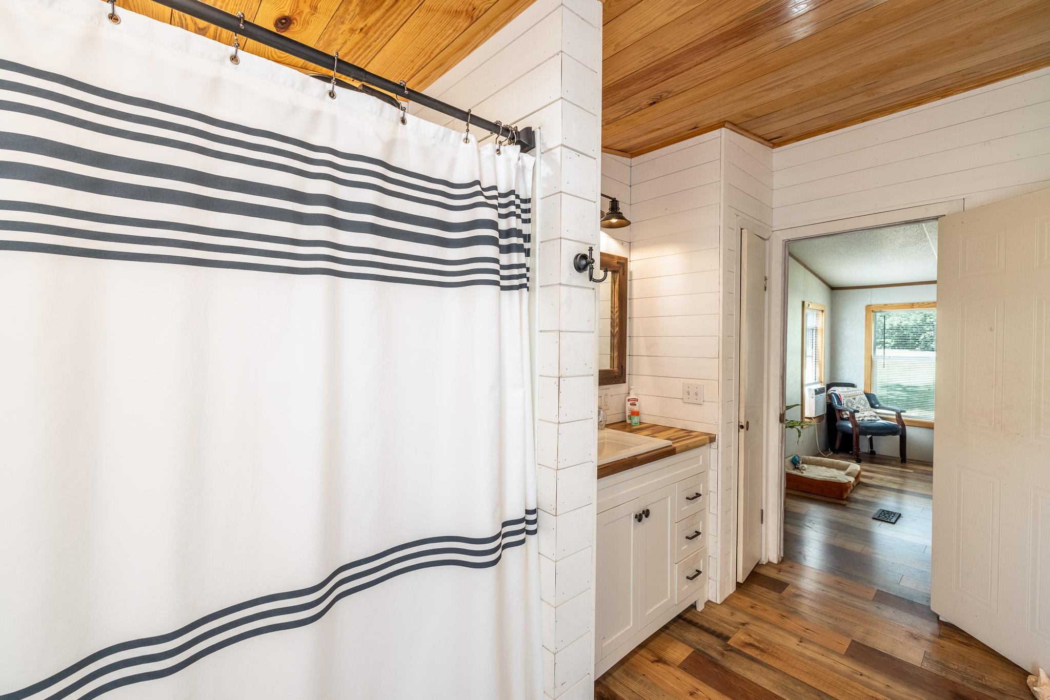 4771 County Road 228, Gonzales, TX 78629