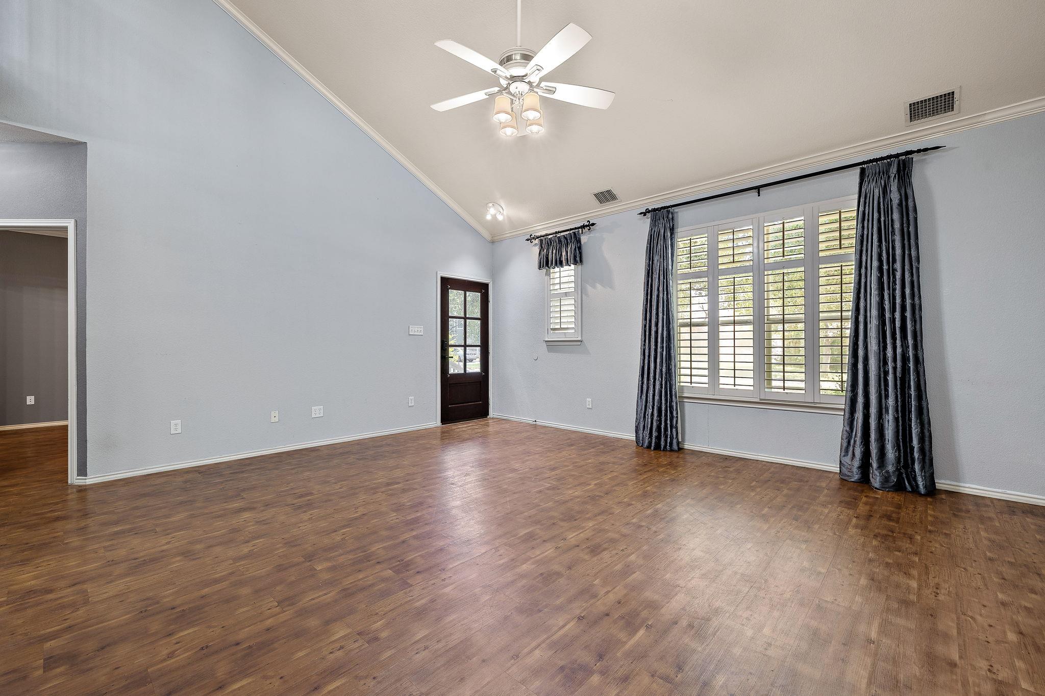 633 Fairway, Kyle, TX 78640