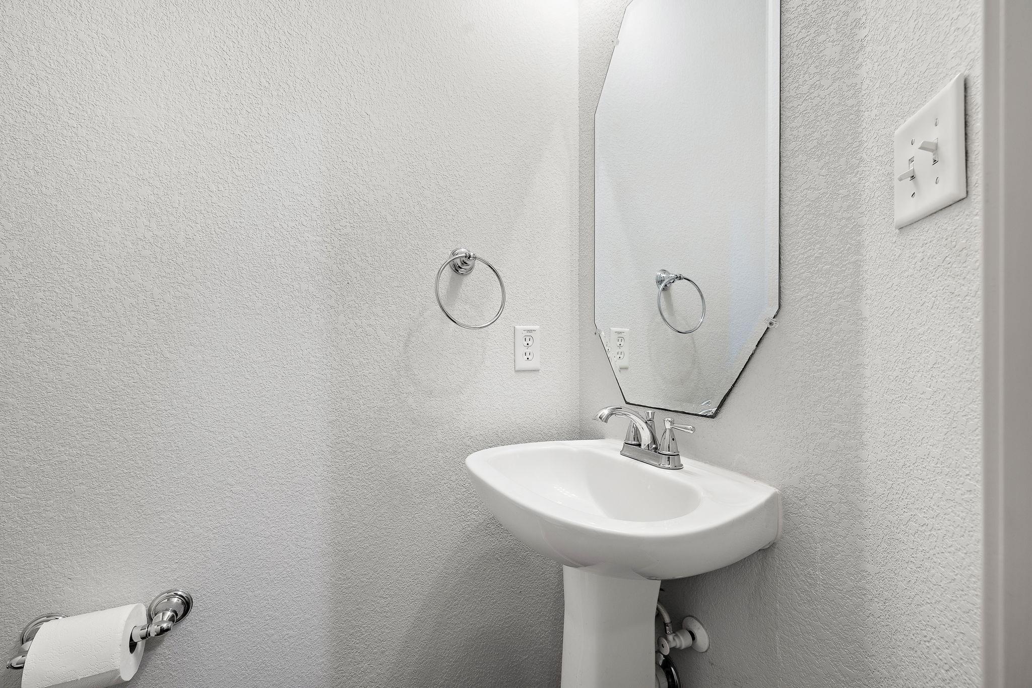 633 Fairway, Kyle, TX 78640