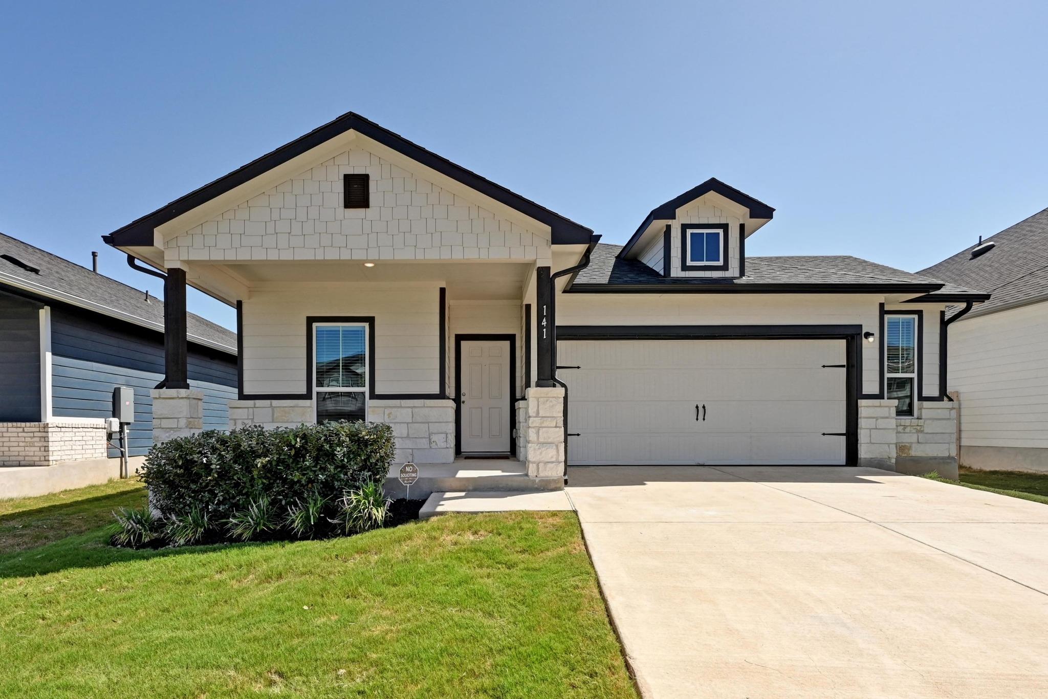 141 Yellowstone Dr, Kyle, TX 78640