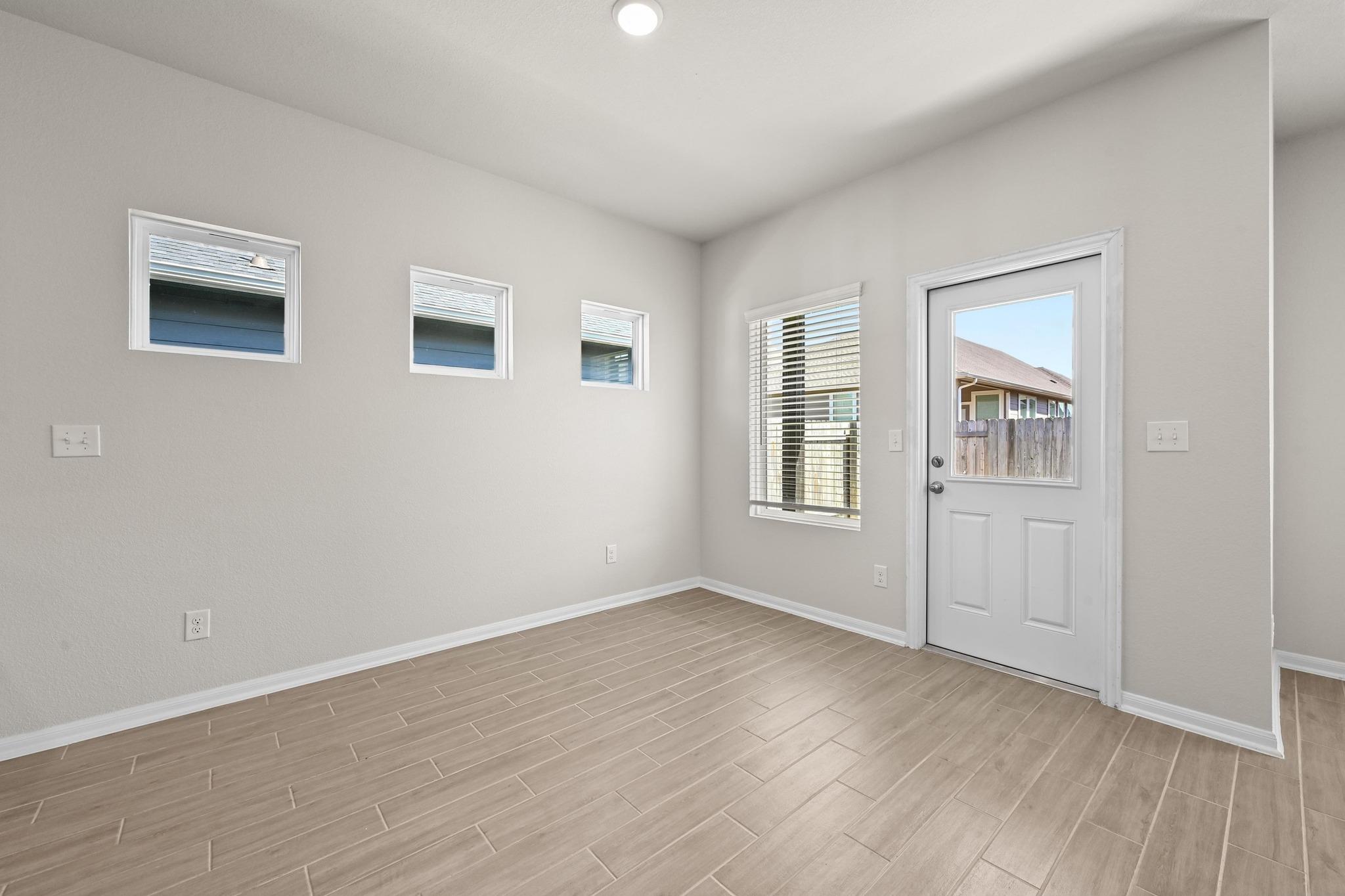 141 Yellowstone Dr, Kyle, TX 78640