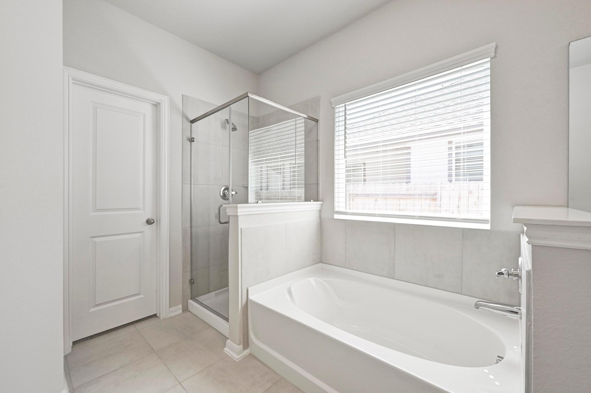 141 Yellowstone Dr, Kyle, TX 78640