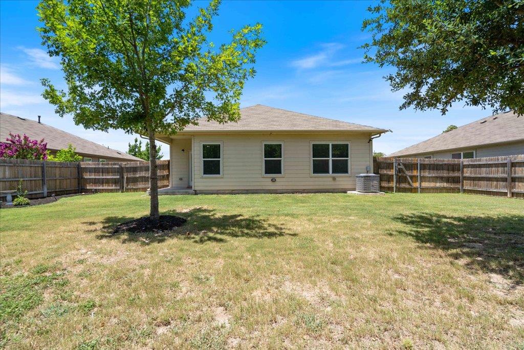 178 James Adkins Dr, Kyle, TX 78640