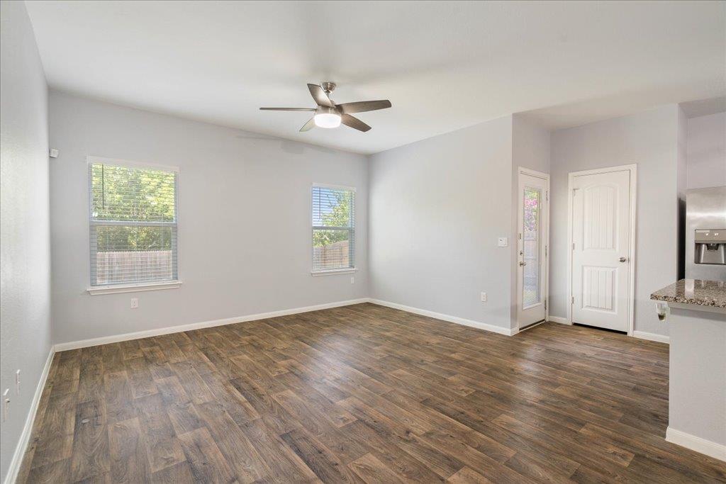 178 James Adkins Dr, Kyle, TX 78640