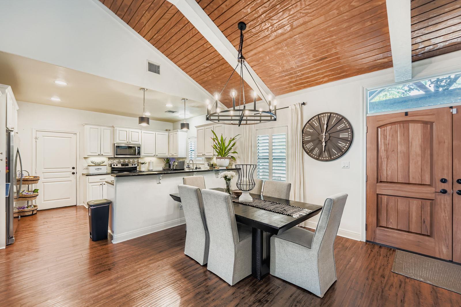 296 Makaha Dr, Bastrop, TX 78602