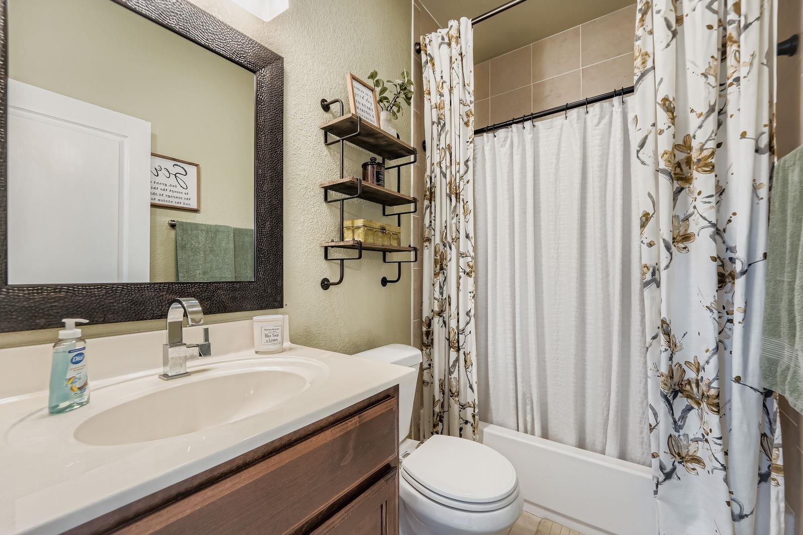 296 Makaha Dr, Bastrop, TX 78602