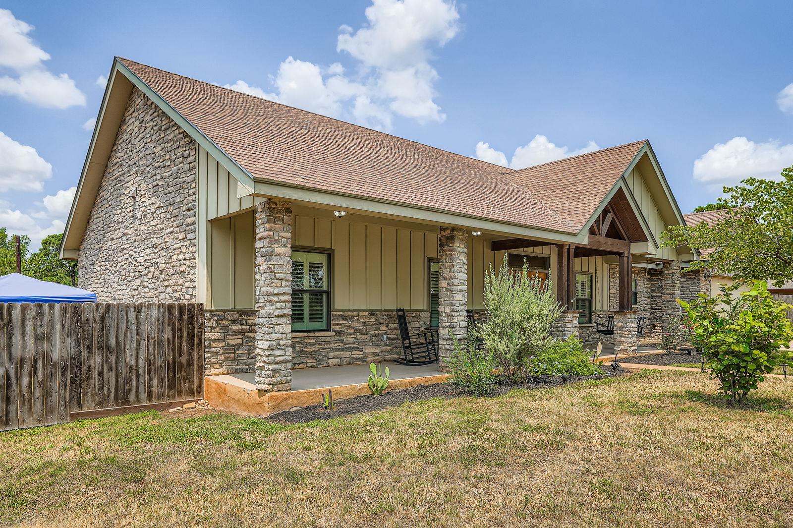 296 Makaha Dr, Bastrop, TX 78602