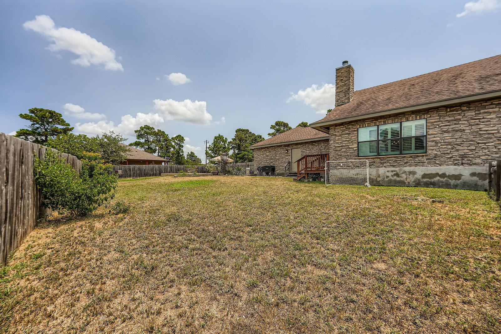296 Makaha Dr, Bastrop, TX 78602