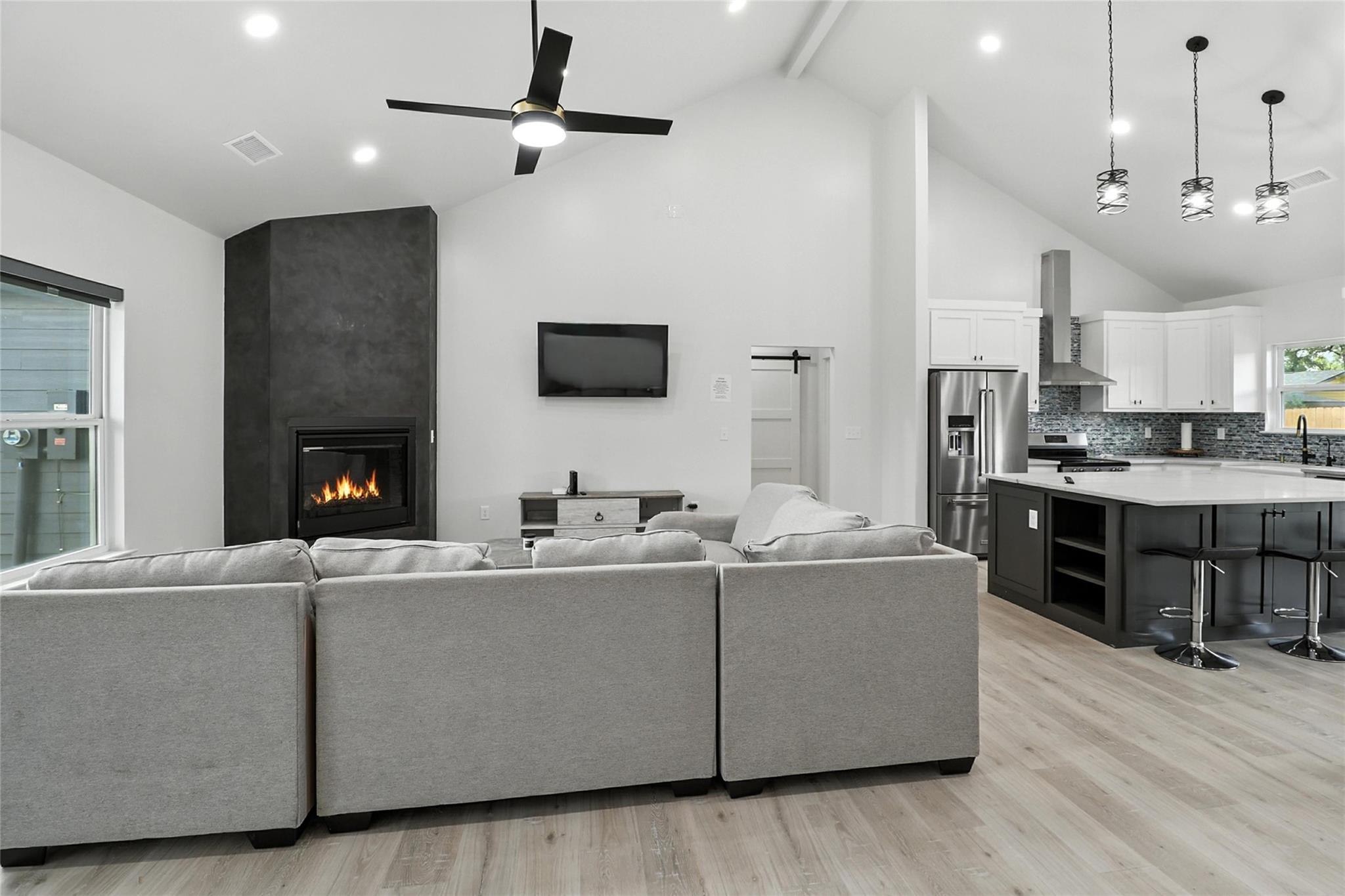 1515 Green Valley Ln, Granite Shoals, TX 78654