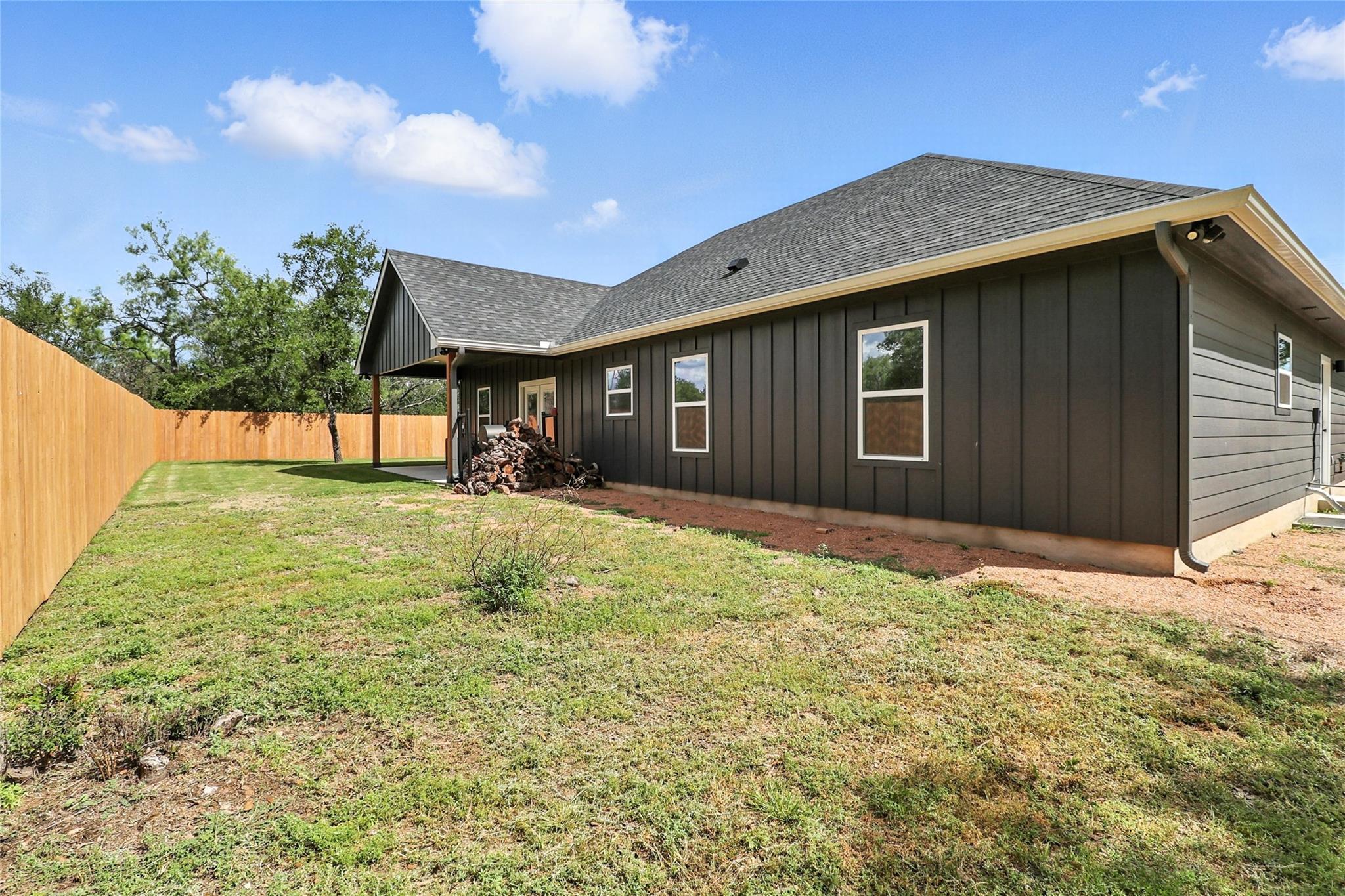 1515 Green Valley Ln, Granite Shoals, TX 78654