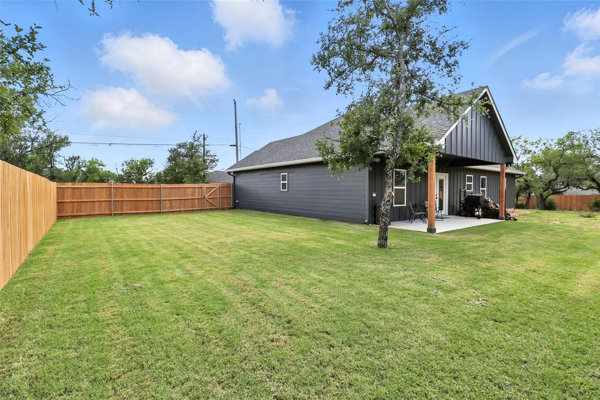 1515 Green Valley Ln, Granite Shoals, TX 78654