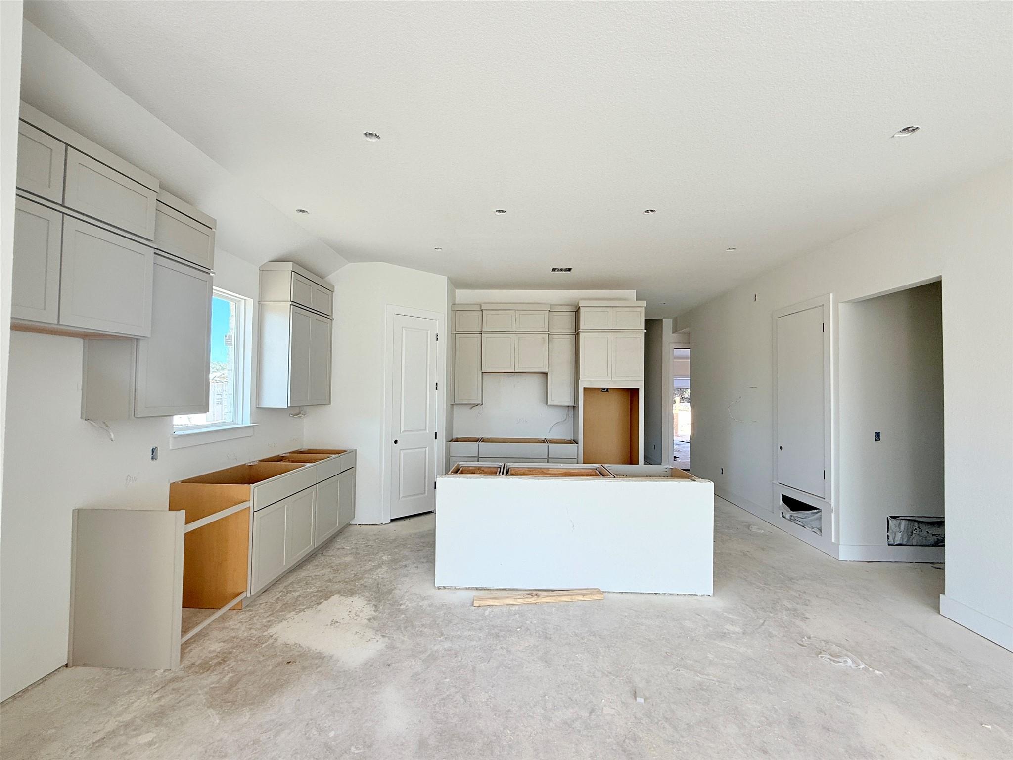 250 San Saba Dr, Buda, TX 78610