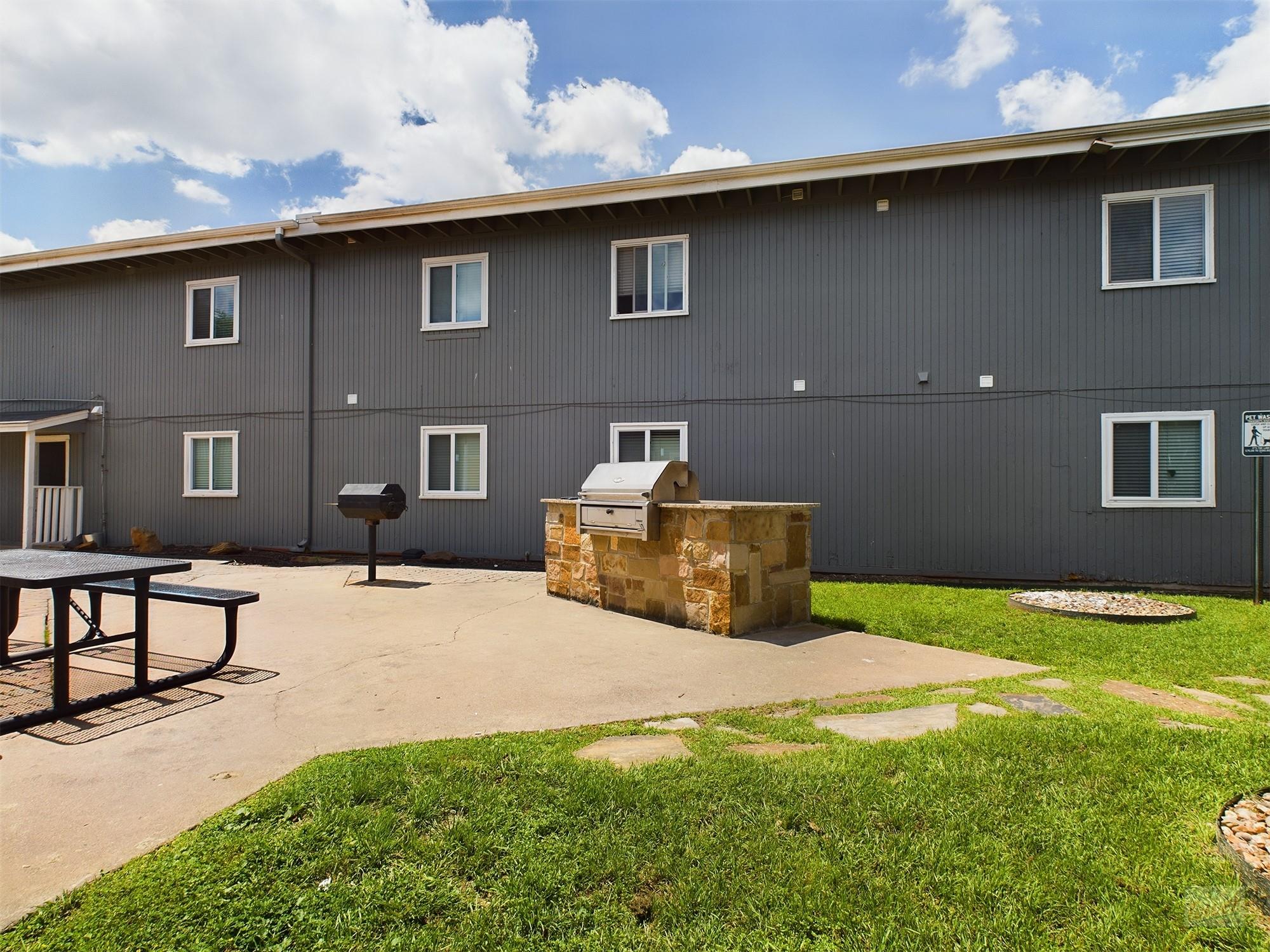 2401 Manor Rd # 137, Austin, TX 78722