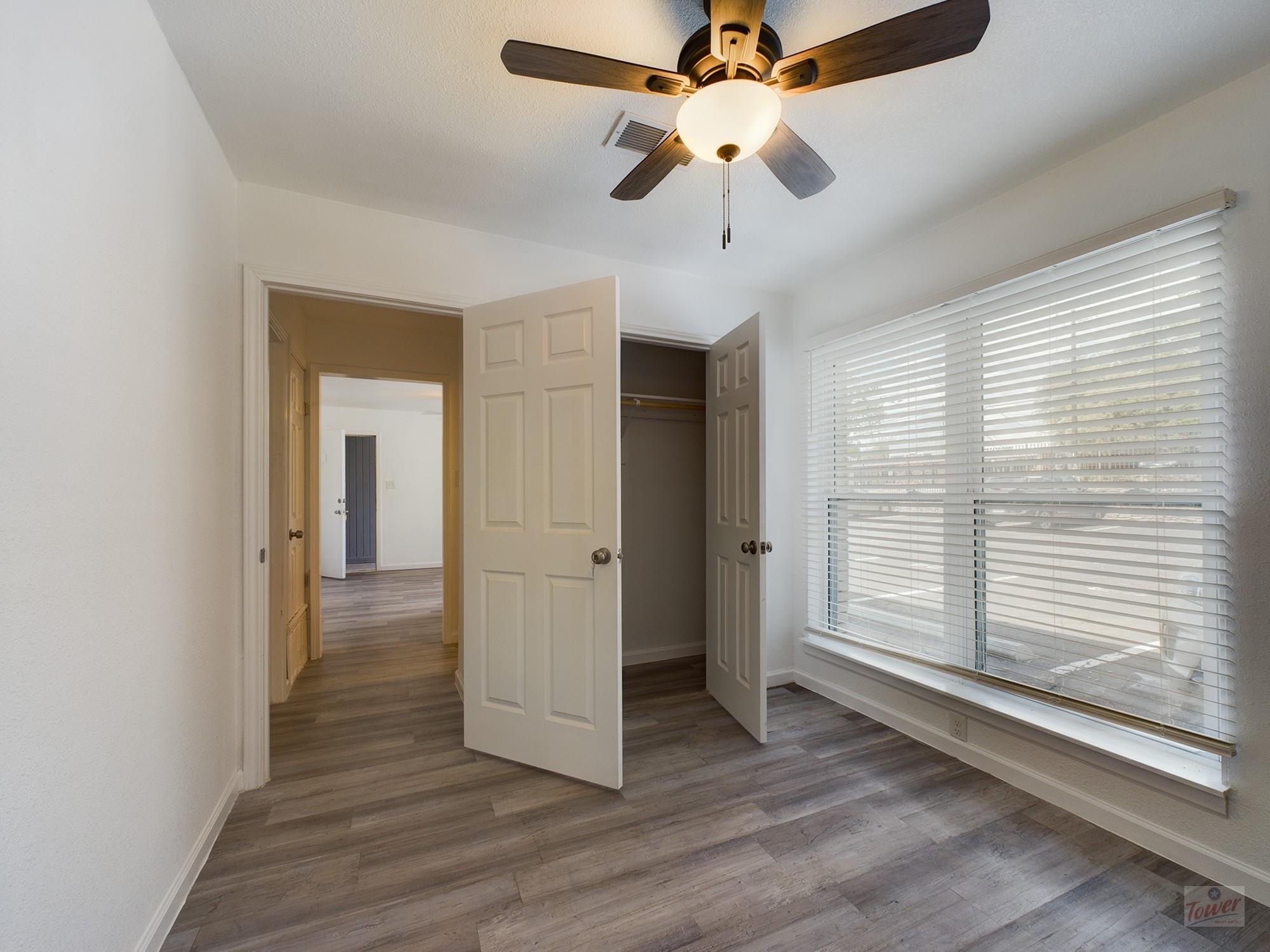 2401 Manor Rd # 137, Austin, TX 78722