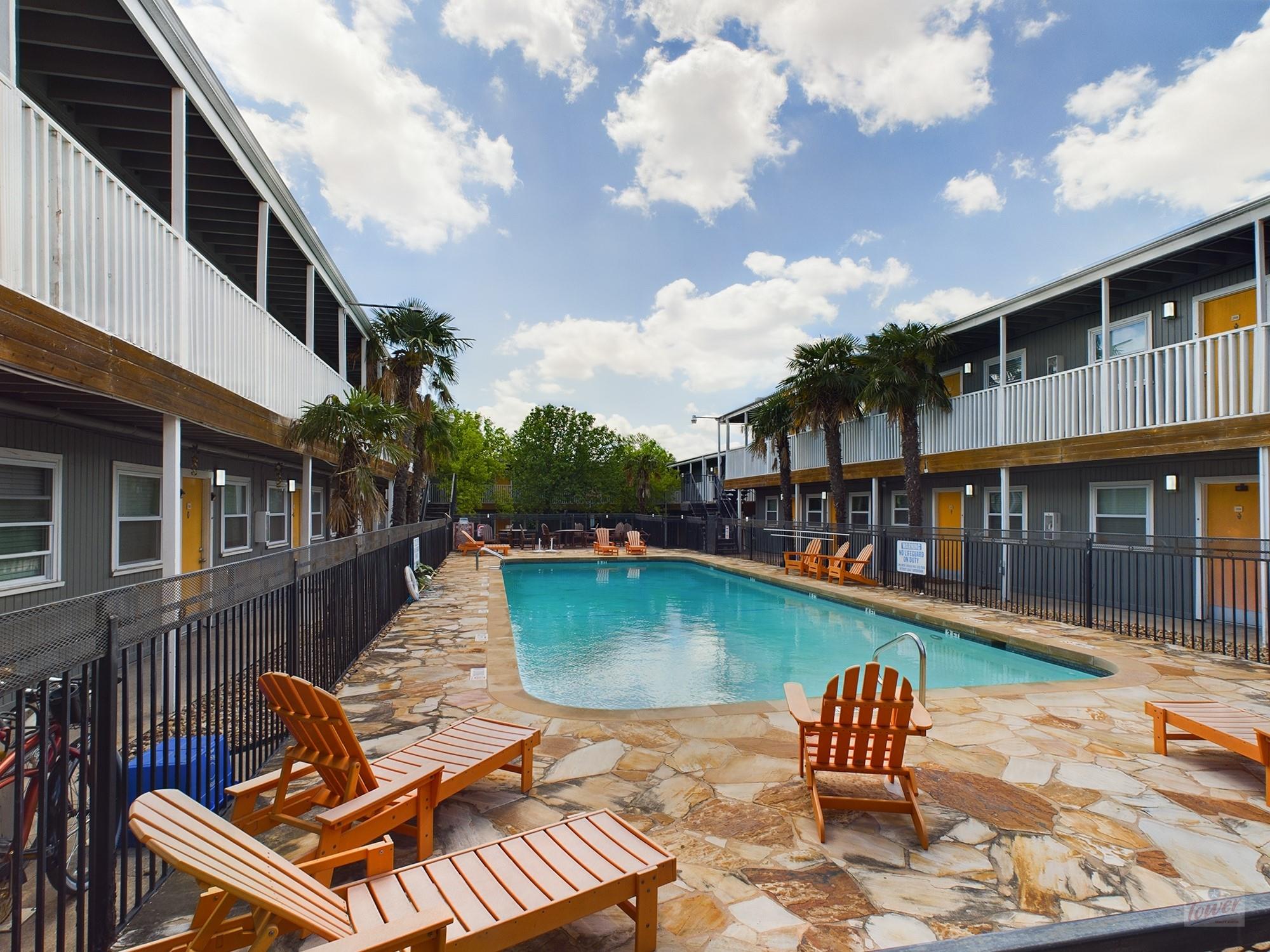 2401 Manor Rd # 137, Austin, TX 78722