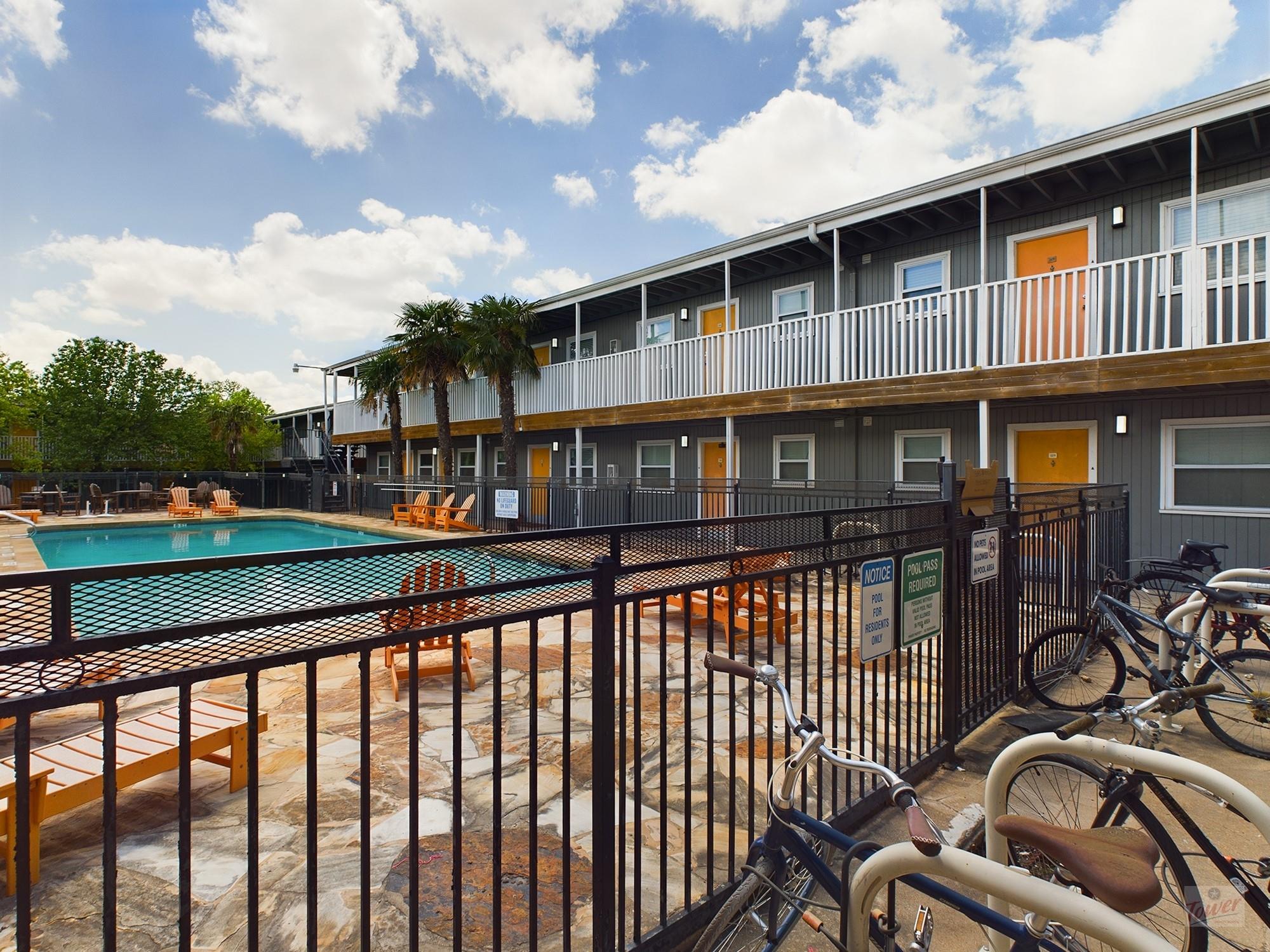 2401 Manor Rd # 137, Austin, TX 78722